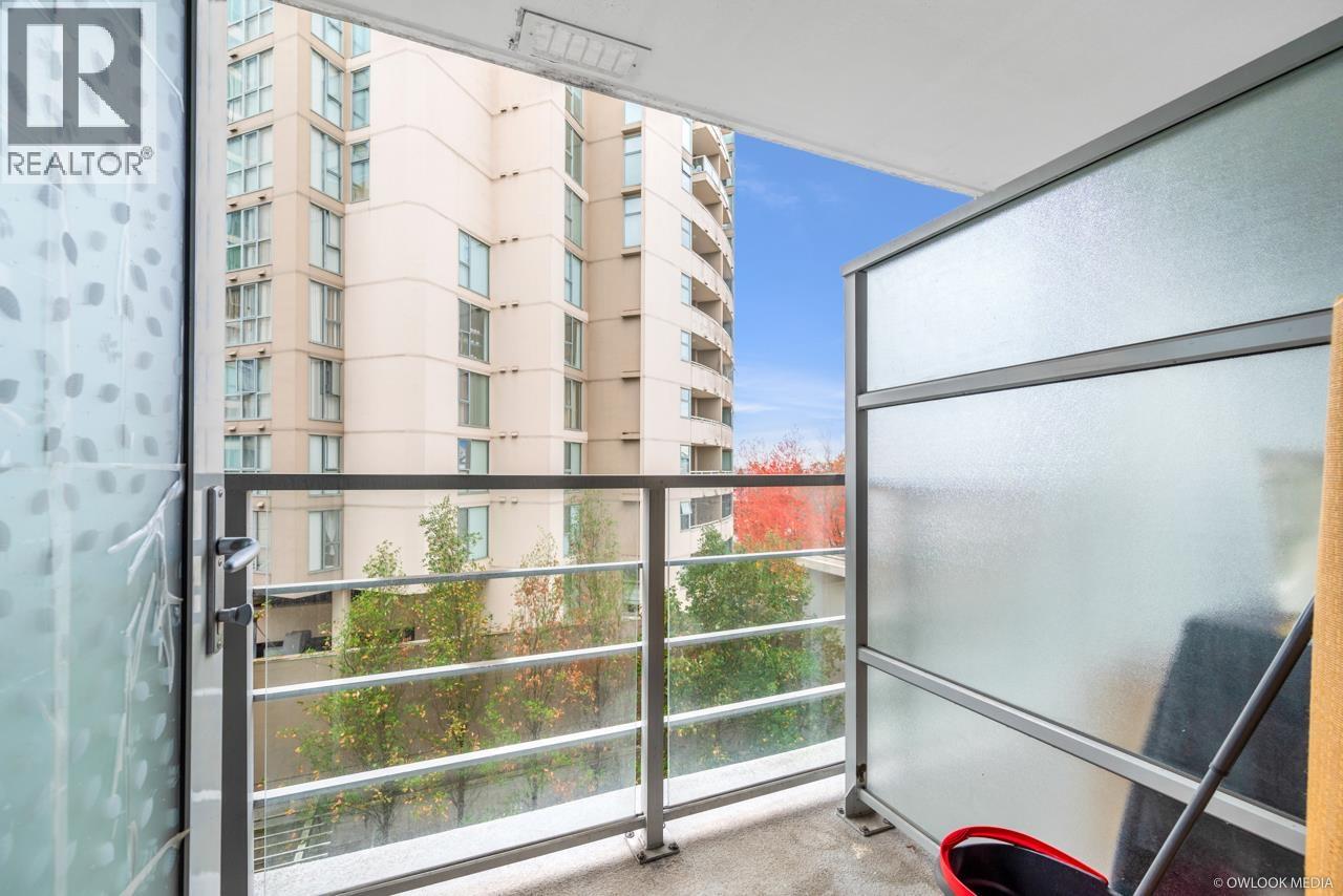 606 8280 Lansdowne Road Property Photo 20