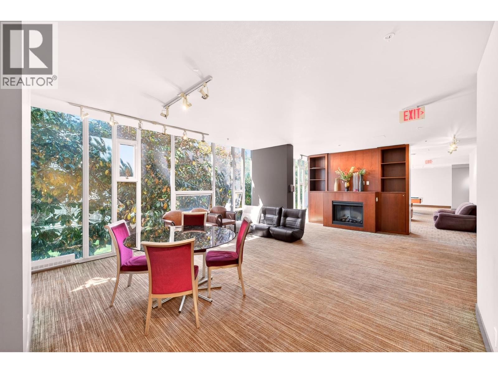 606 8280 Lansdowne Road Property Photo 28