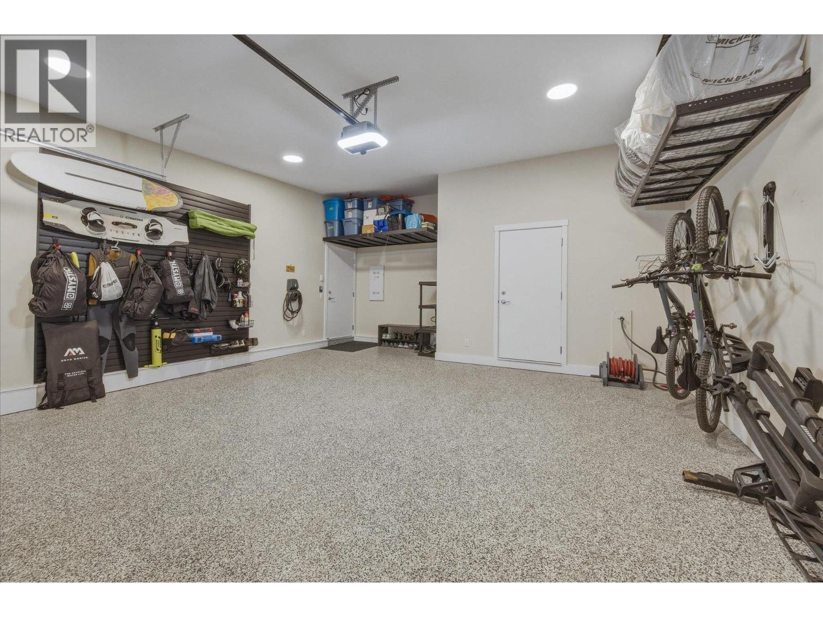 16 4000 Sunstone Way Property Photo 15