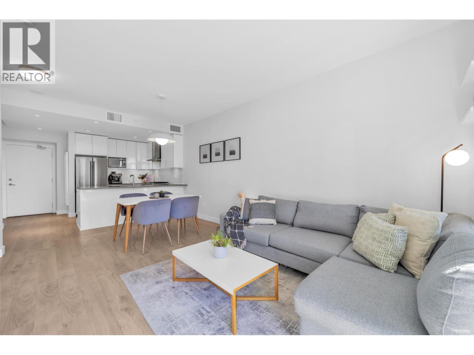 1701 1788 Gilmore Avenue Property Photo 5