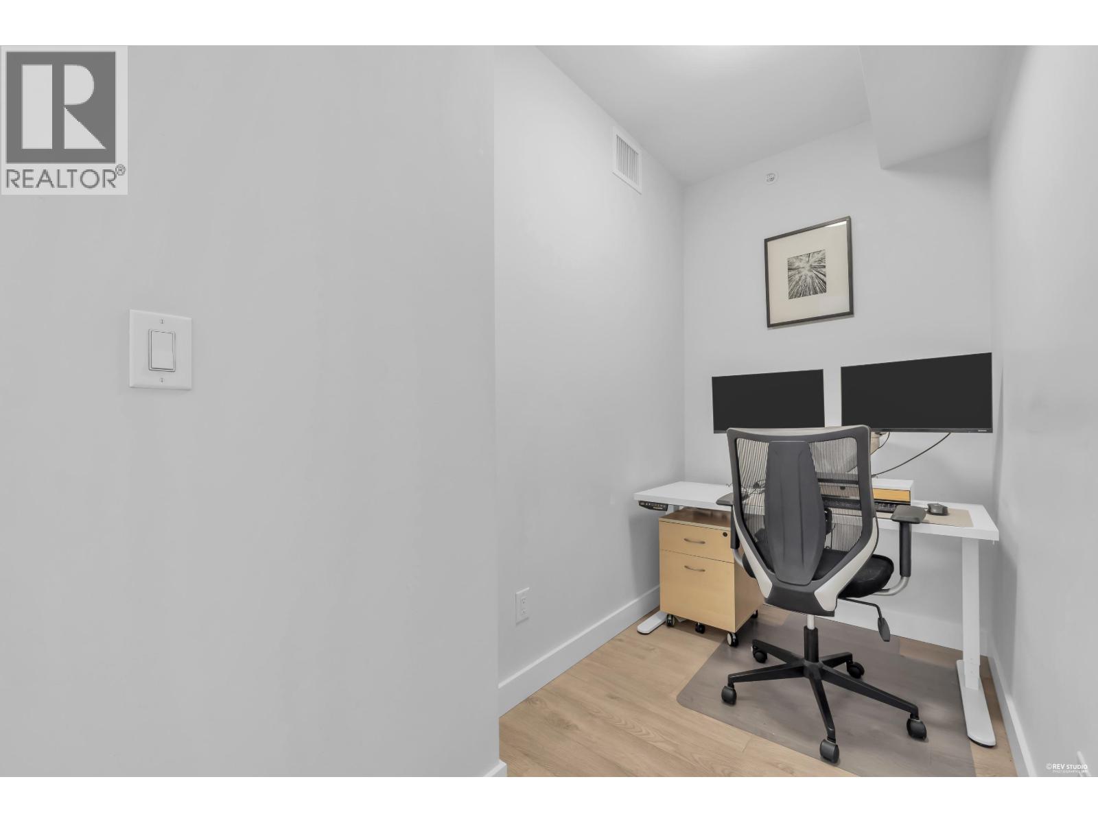 1701 1788 Gilmore Avenue Property Photo 17