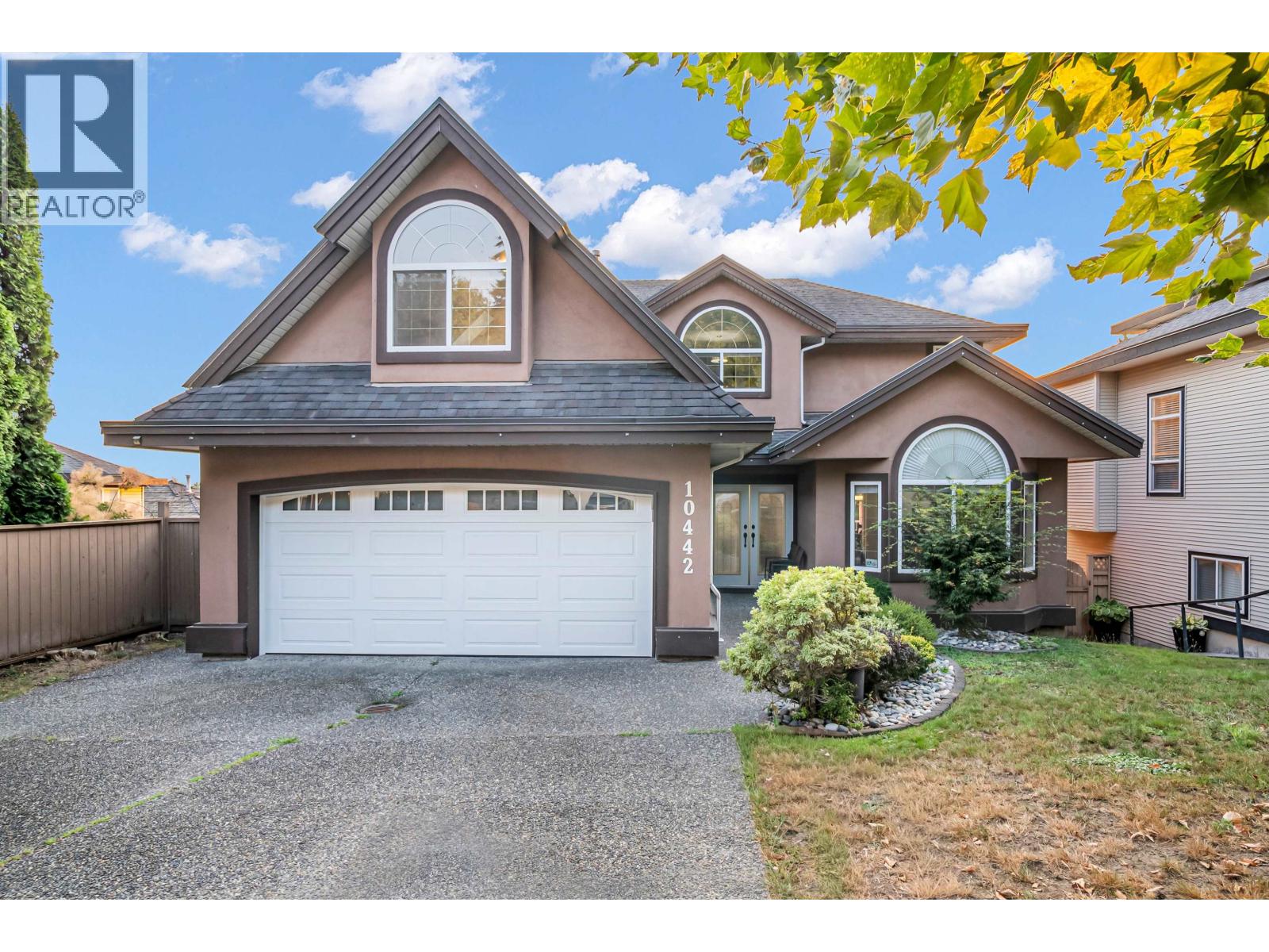 10442 Tamarack Crescent Property Photo 1