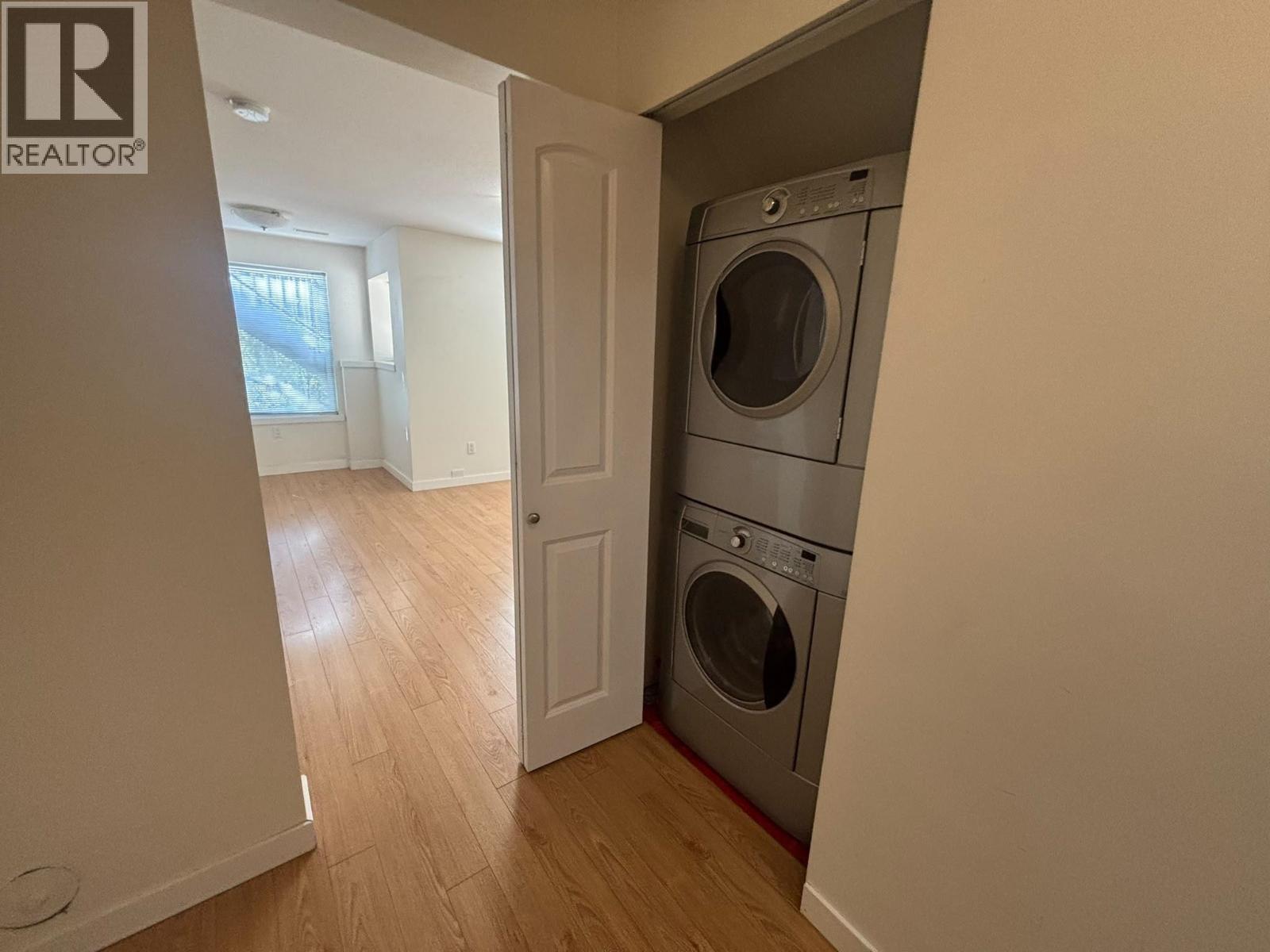 10442 Tamarack Crescent Property Photo 30