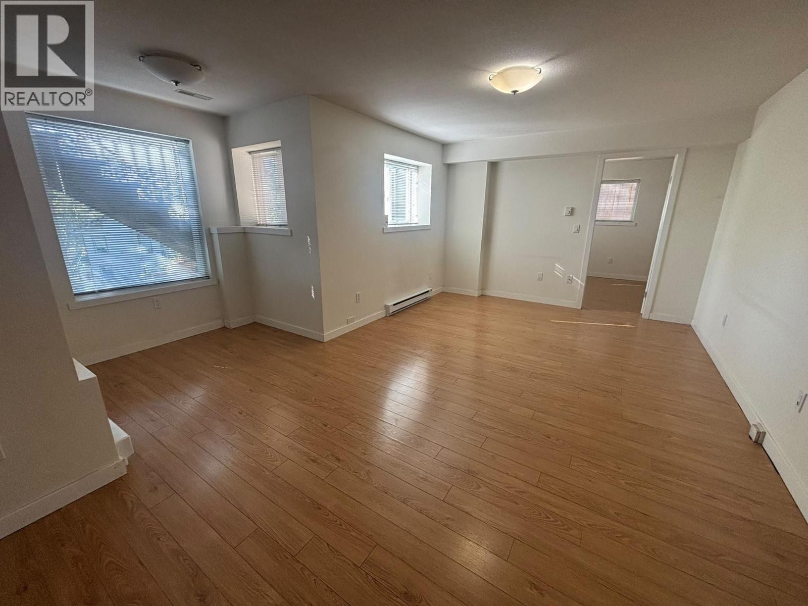 10442 Tamarack Crescent Property Photo 32