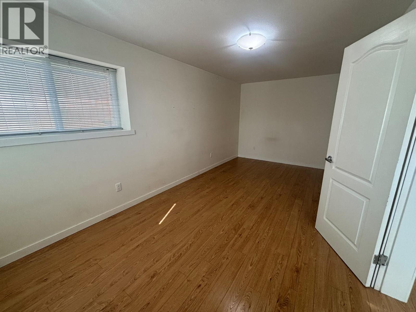 10442 Tamarack Crescent Property Photo 33