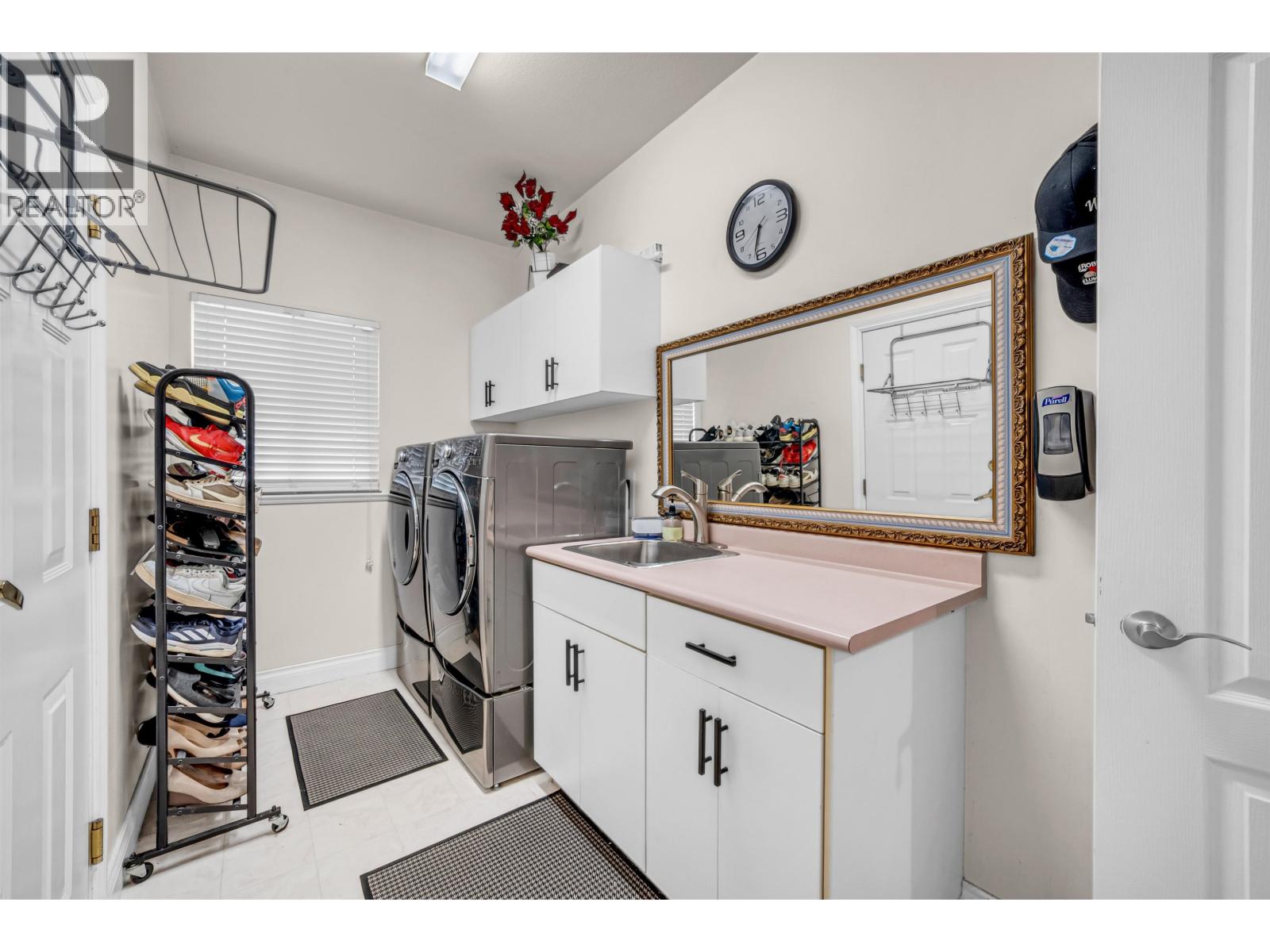 10442 Tamarack Crescent Property Photo 36
