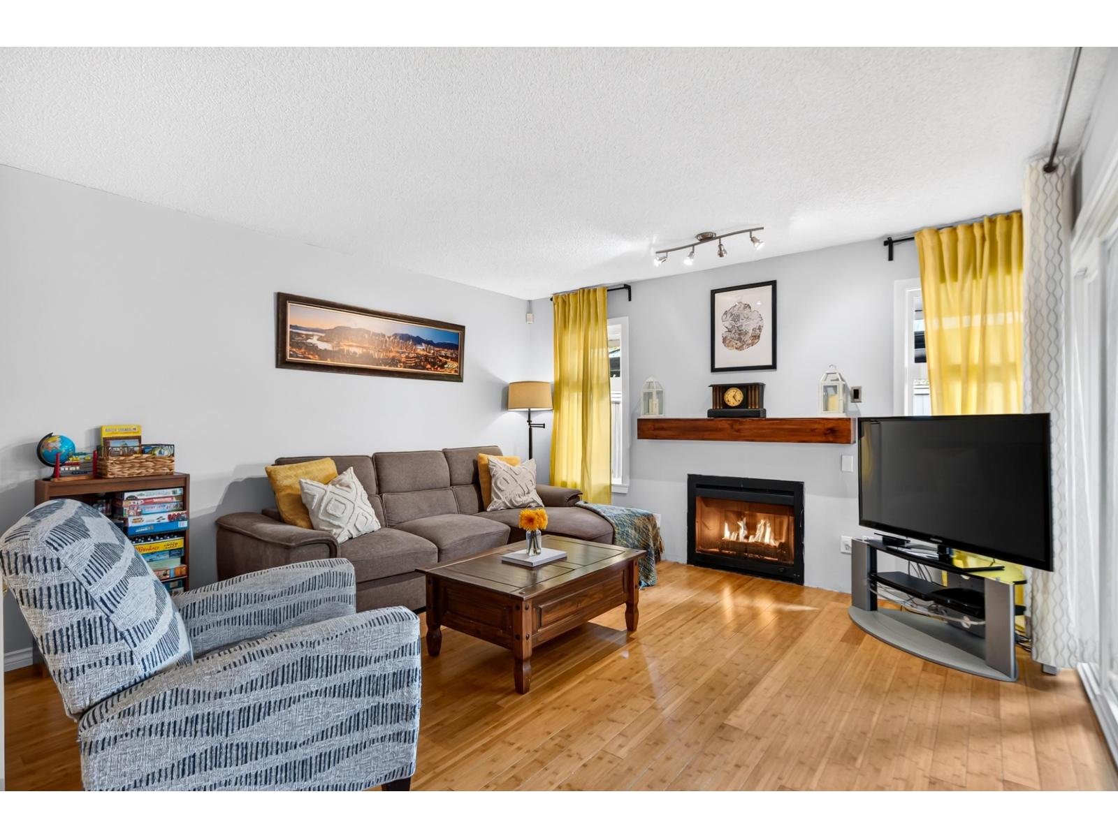 11 9045 Walnut Grove Drive Property Photo 14