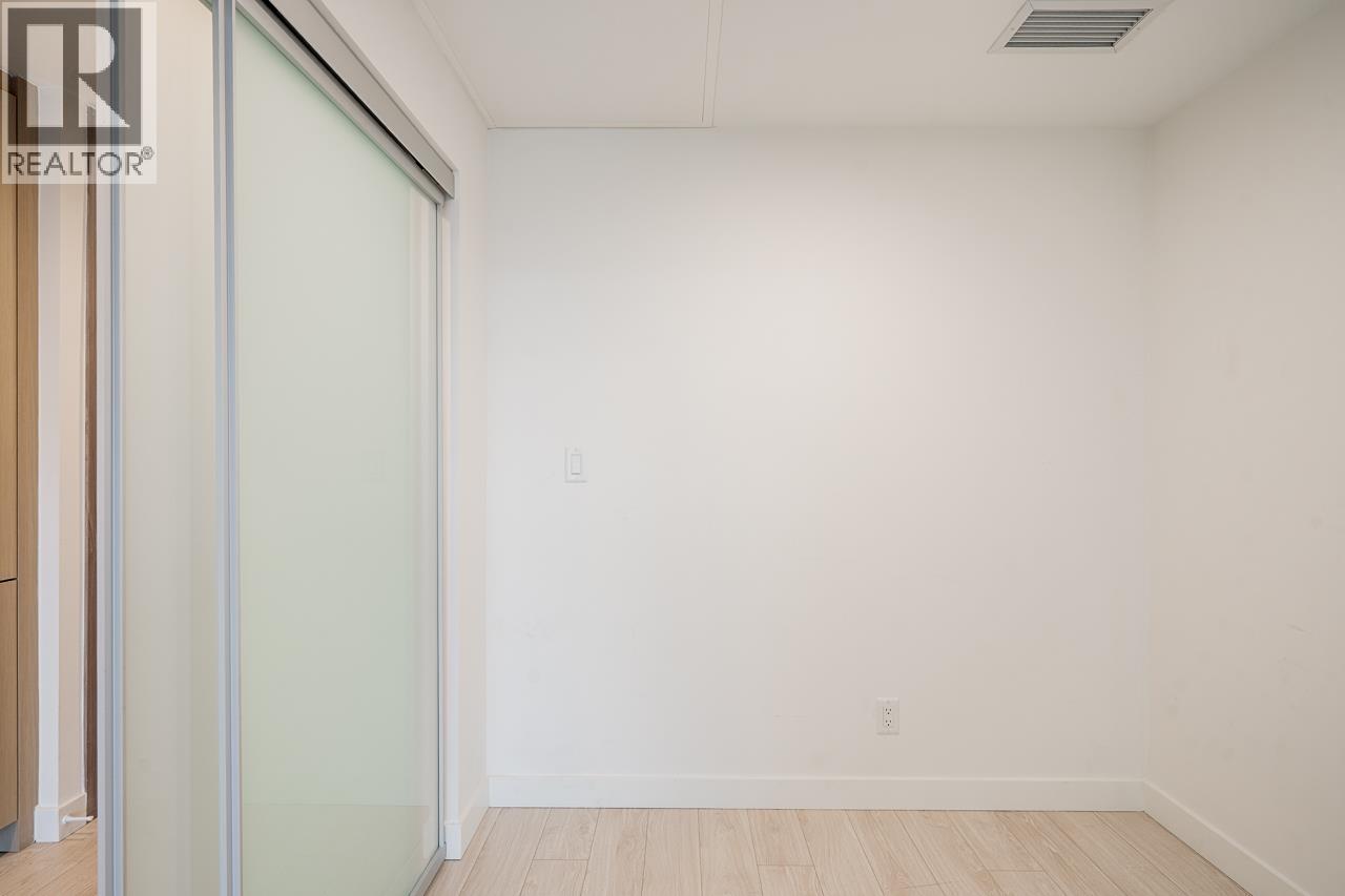 2208 4890 Lougheed Highway Property Photo 27