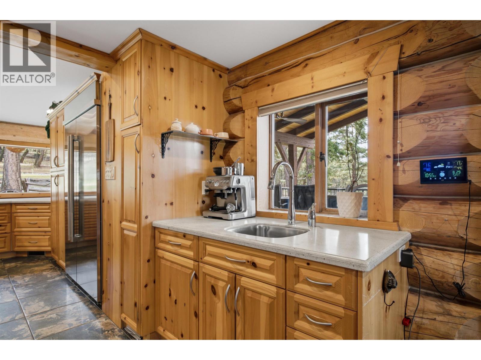 2635 Basaraba Road Property Photo 14