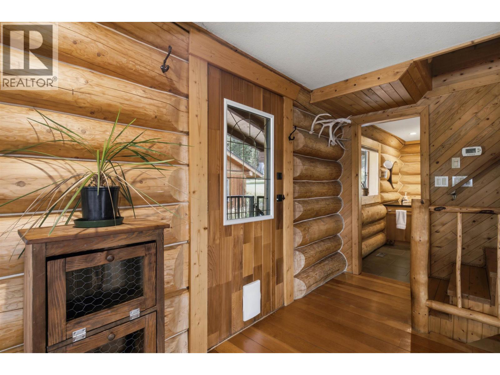 2635 Basaraba Road Property Photo 15