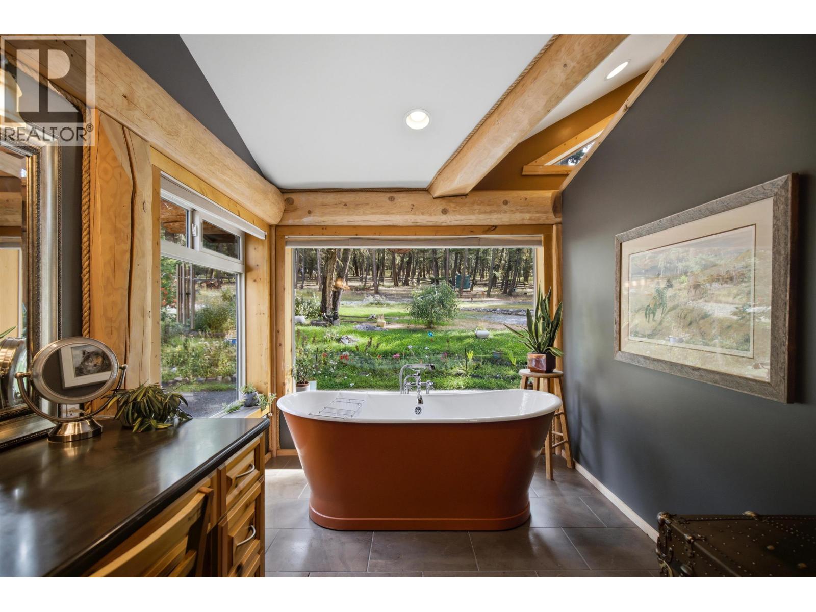 2635 Basaraba Road Property Photo 17