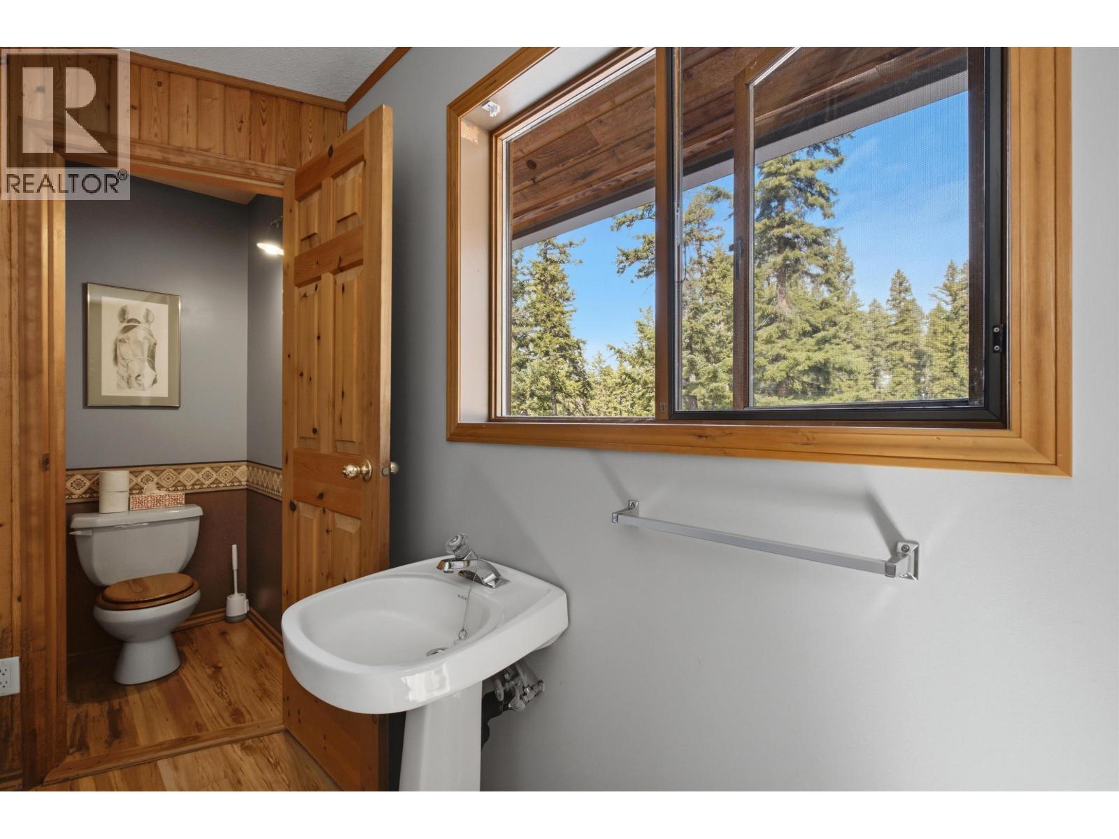 2635 Basaraba Road Property Photo 21