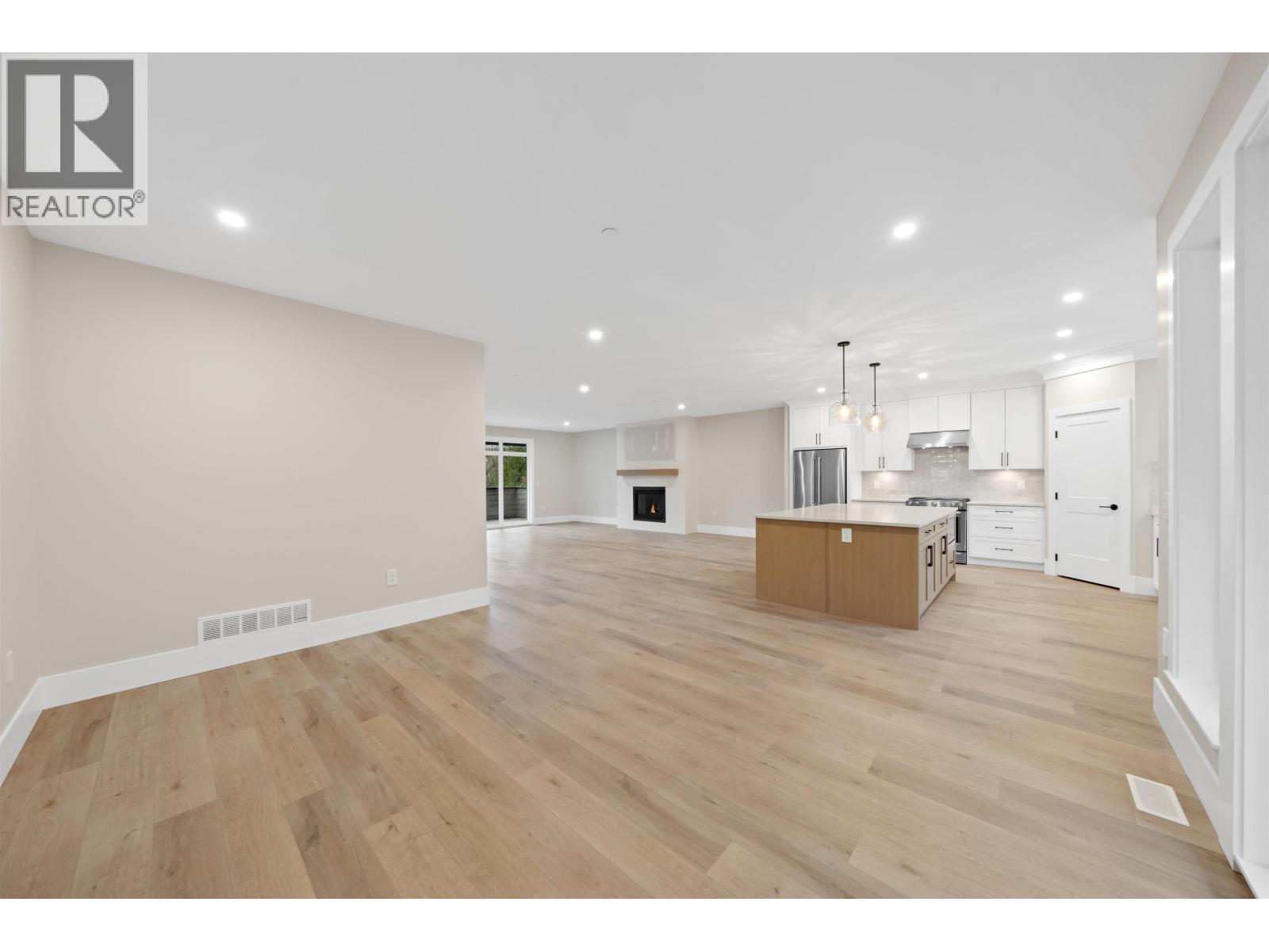 13586 Foreman Drive Property Photo 17