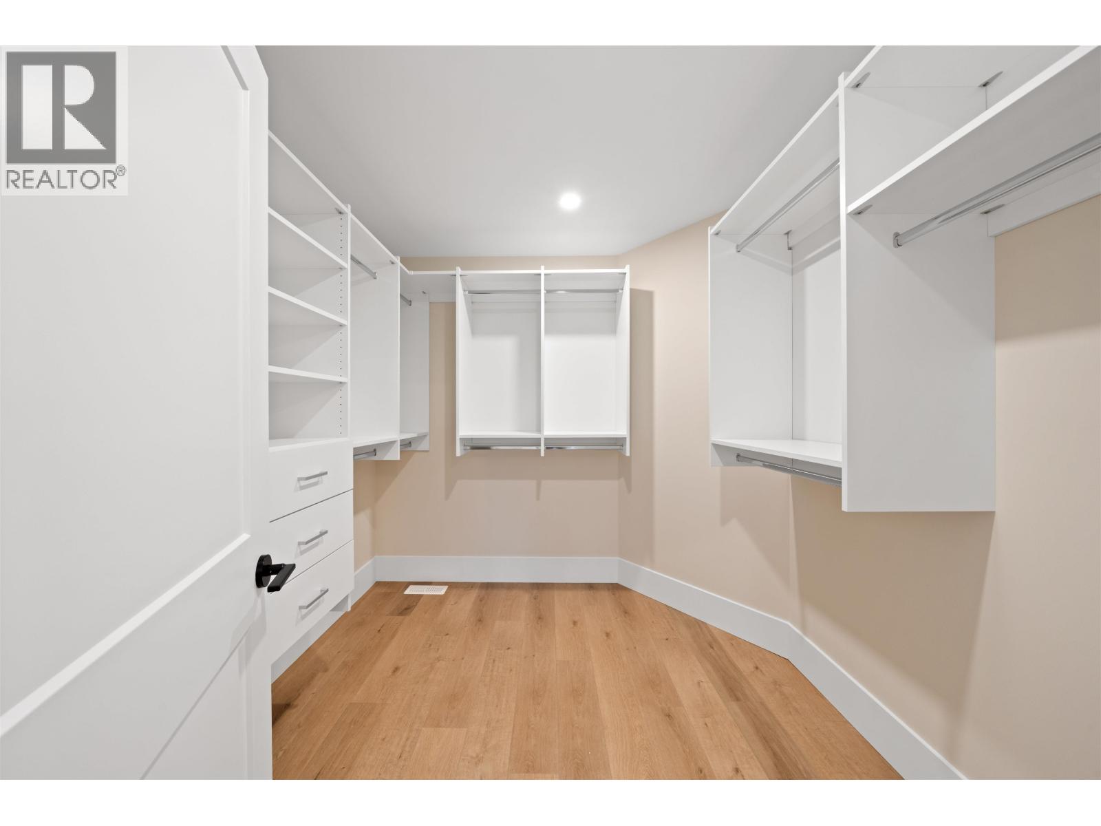 13586 Foreman Drive Property Photo 27