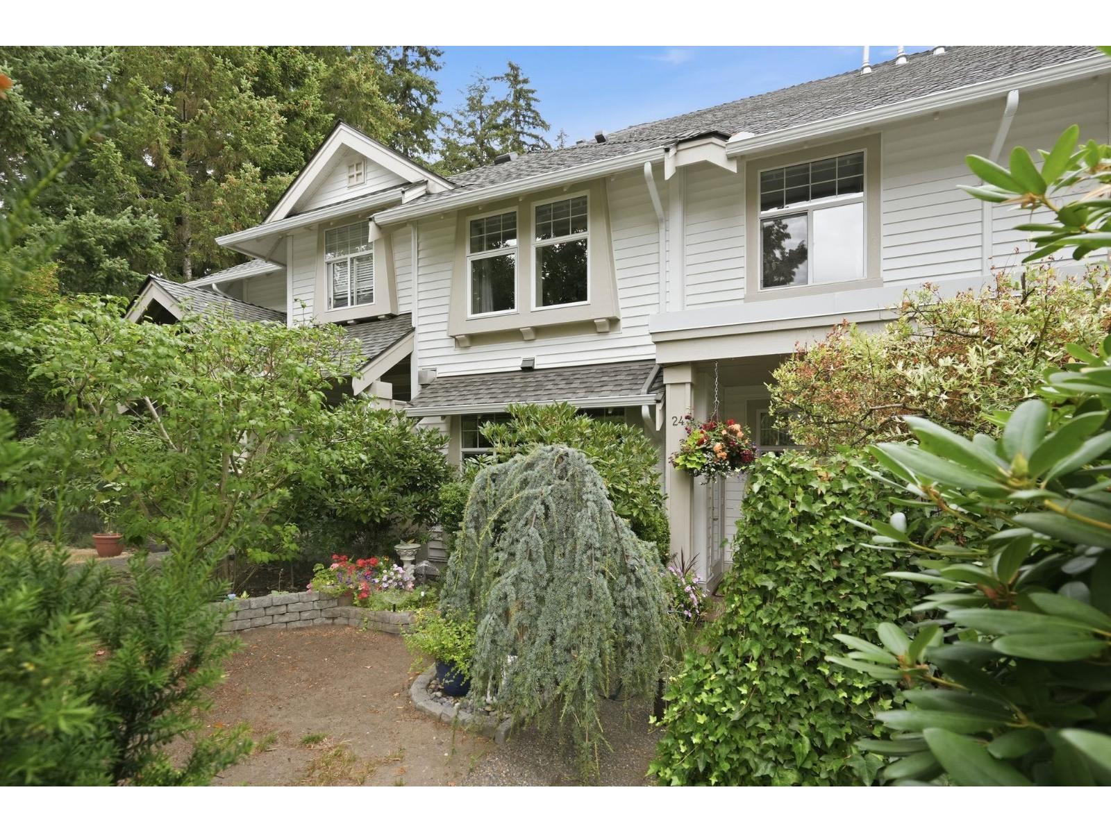 24 15037 58 Avenue Property Photo 2