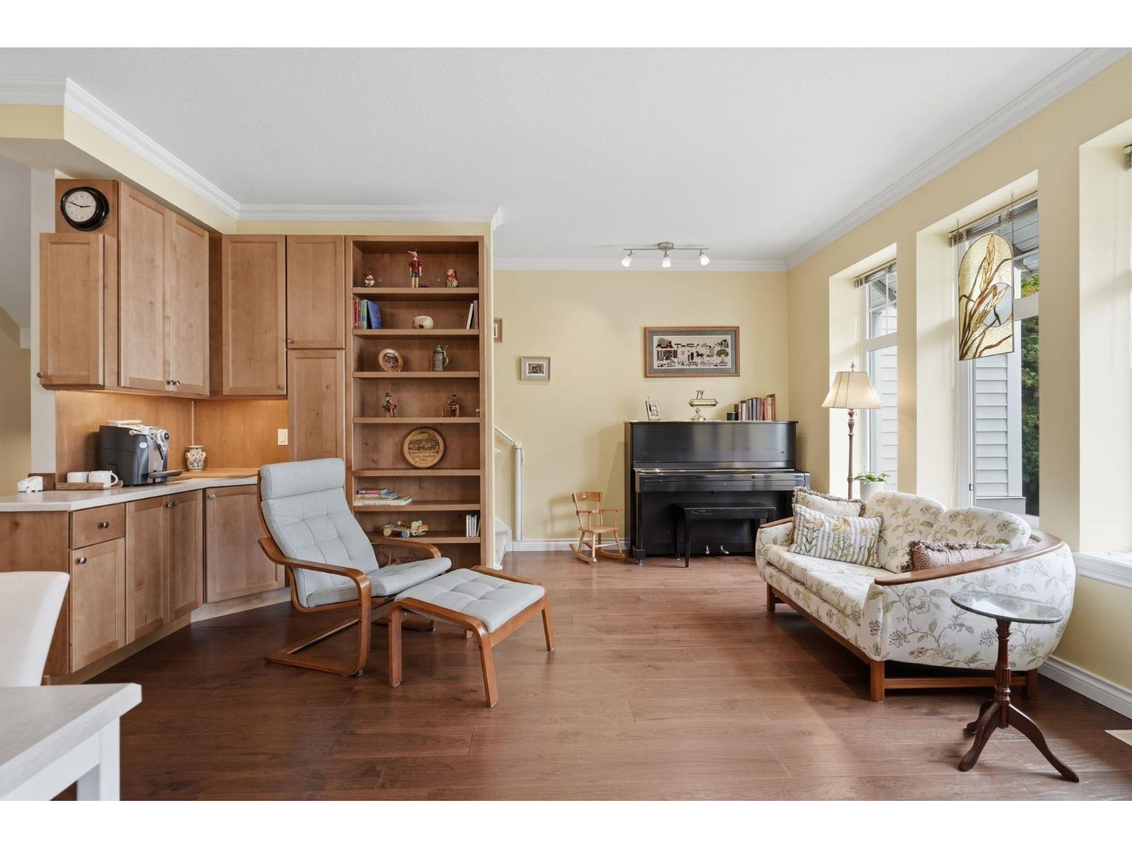 24 15037 58 Avenue Property Photo 14