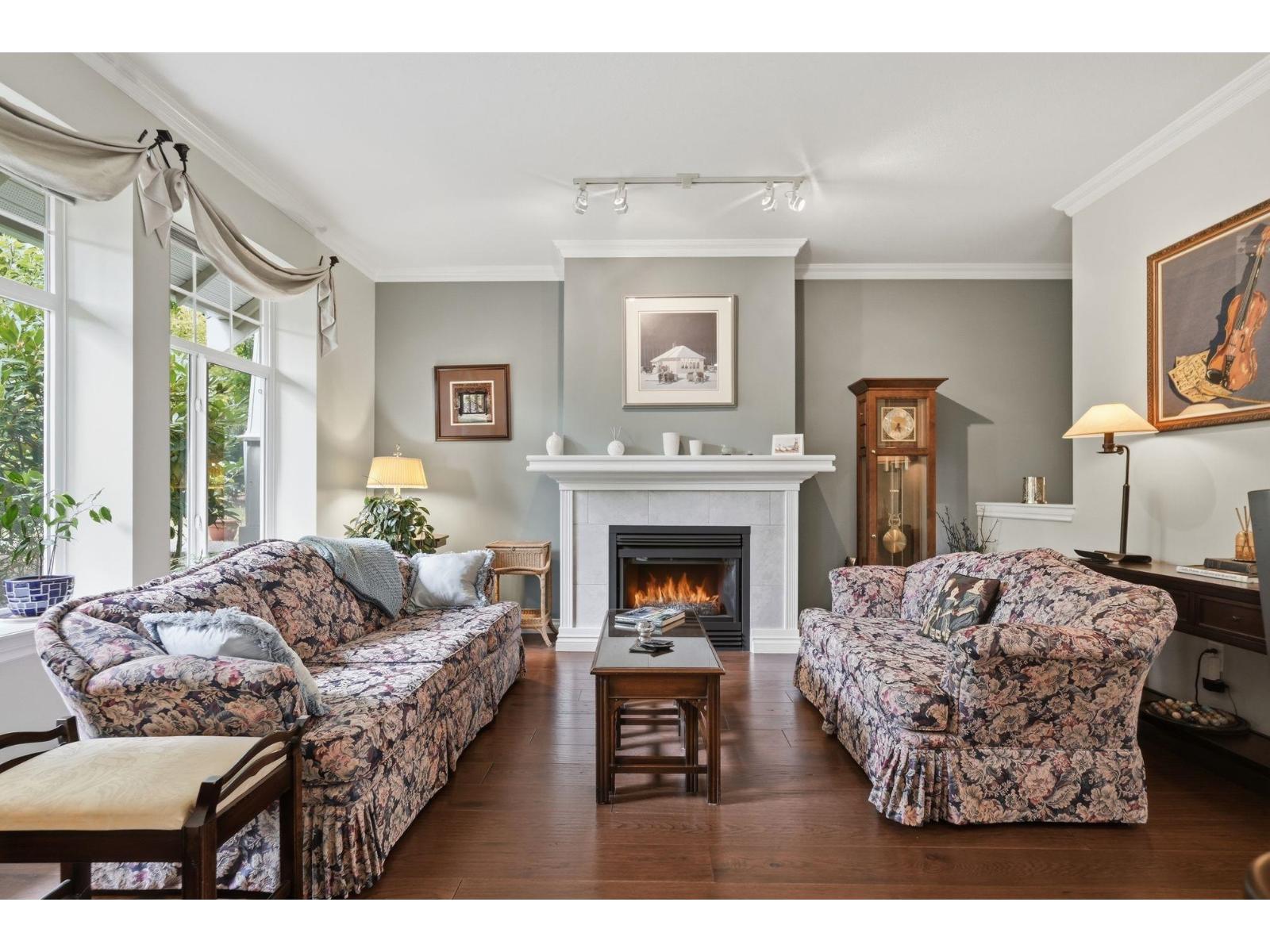 24 15037 58 Avenue Property Photo 16