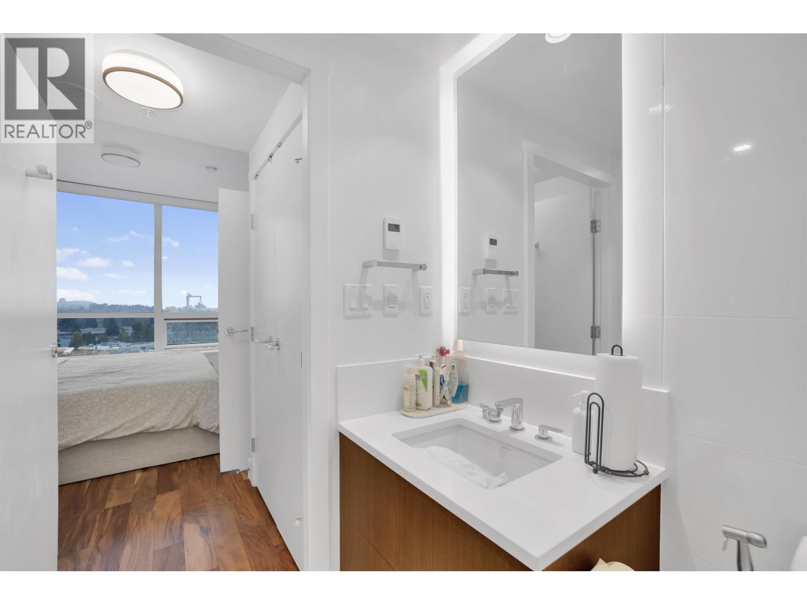 1302 1675 Lions Gate Lane Property Photo 19
