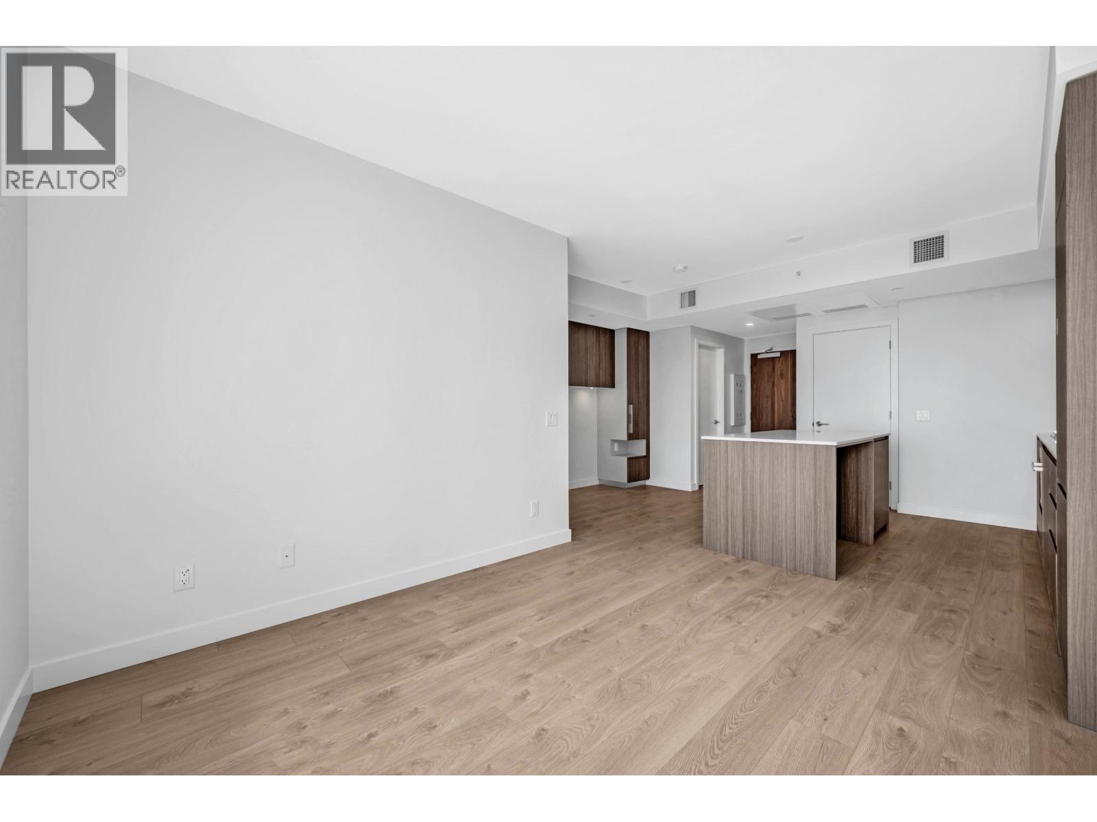 303 6463 Silver Avenue Property Photo 12