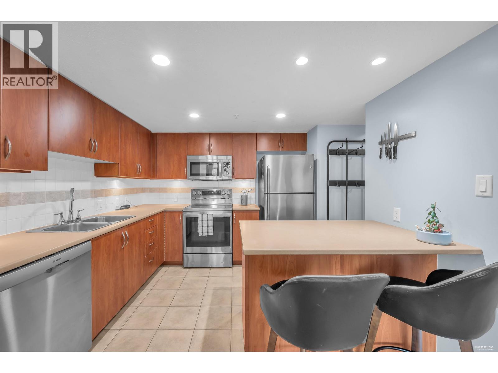 804 615 Hamilton Street Property Photo 2