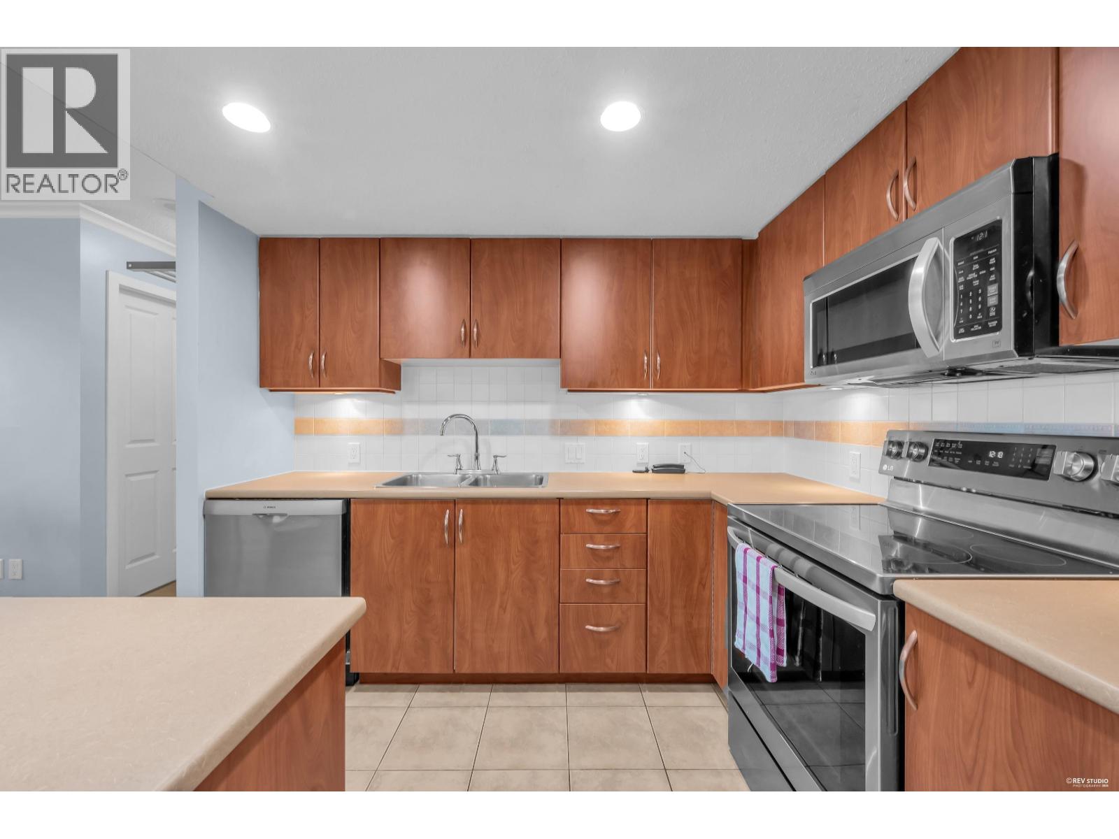 804 615 Hamilton Street Property Photo 8
