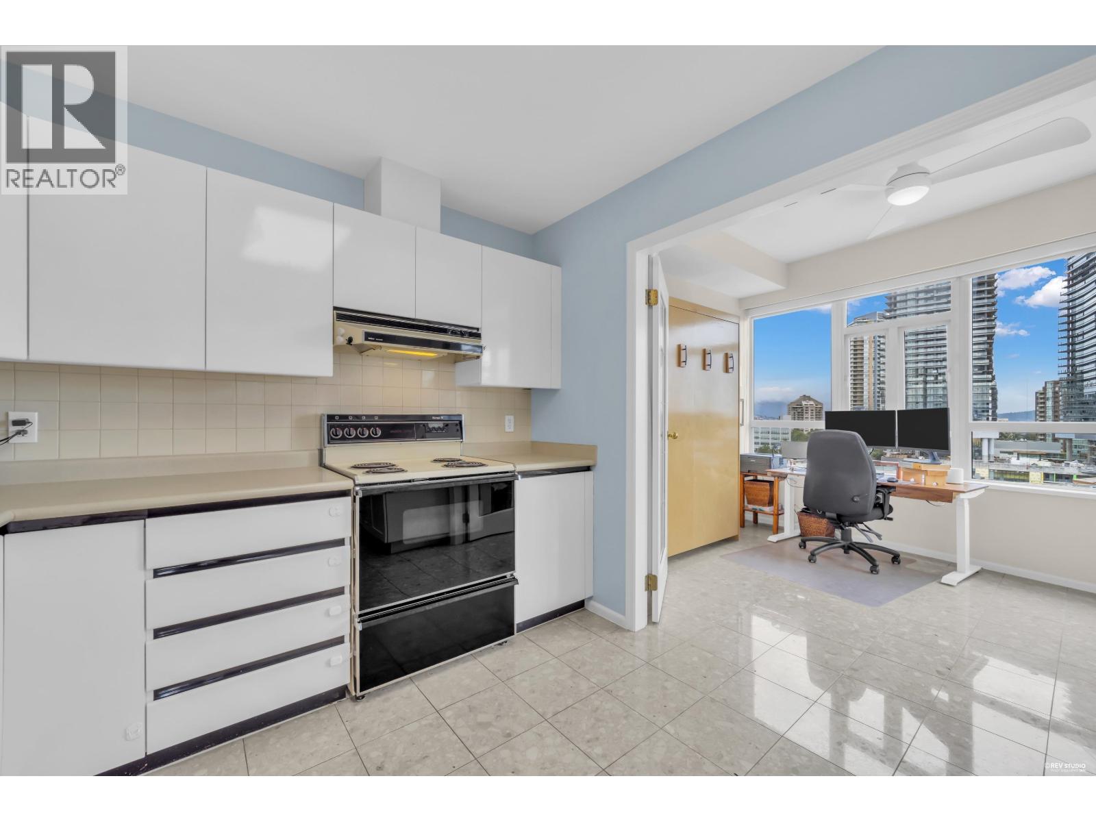 901 6521 Bonsor Avenue Property Photo 17