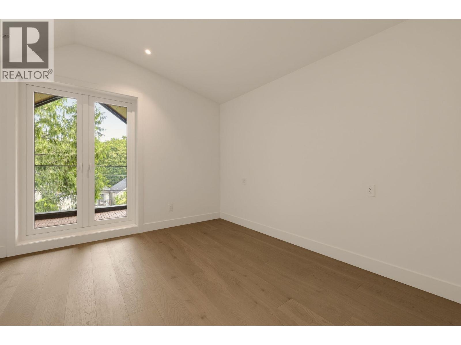 2 3617 W 12th Avenue Property Photo 21