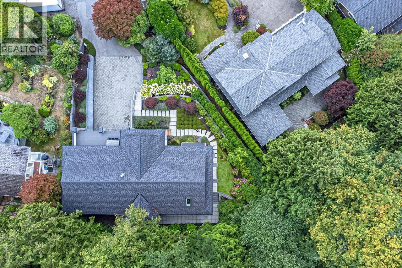 4816 Skyline Drive Property Photo 2
