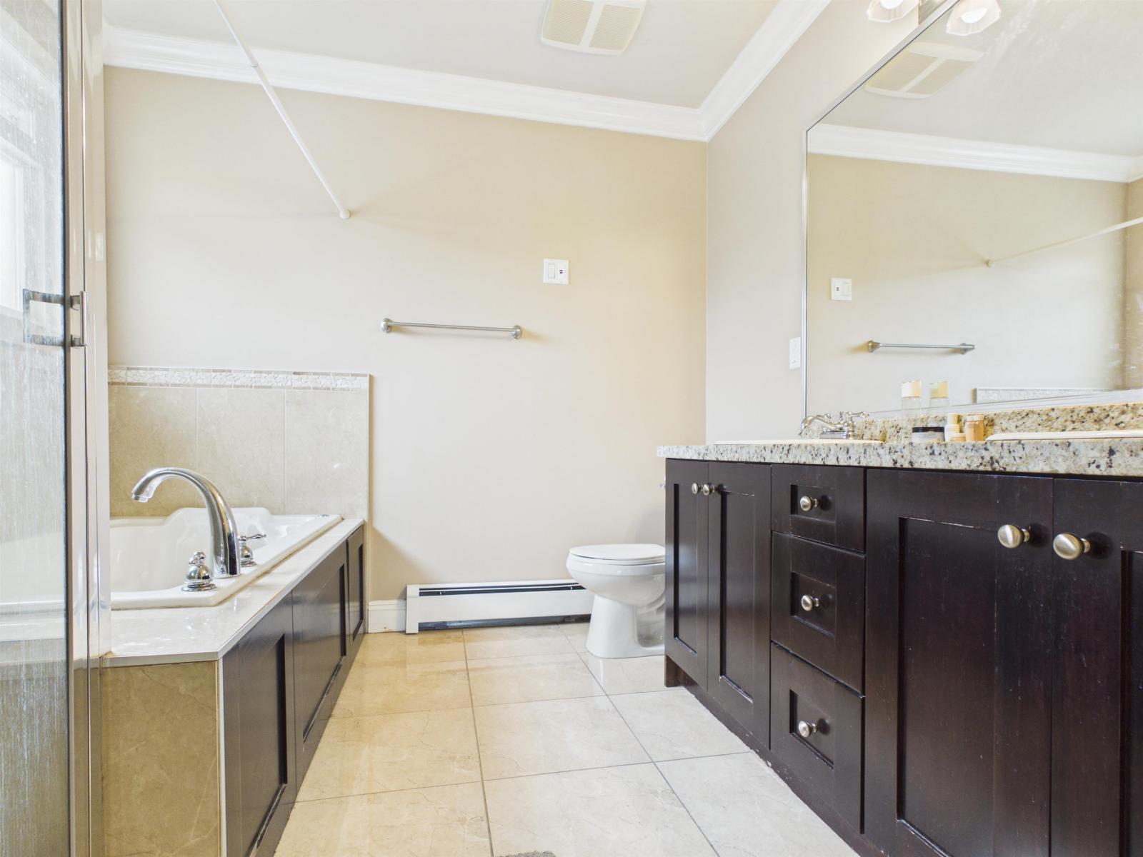 14585 59a Avenue Property Photo 13