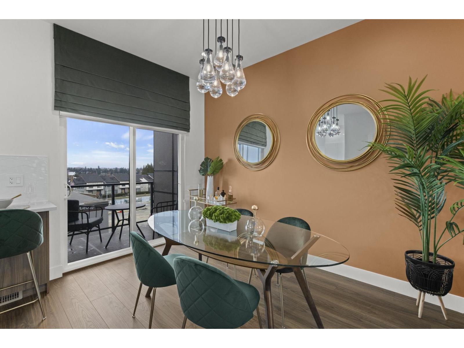 7 6035 141 Street Property Photo 13