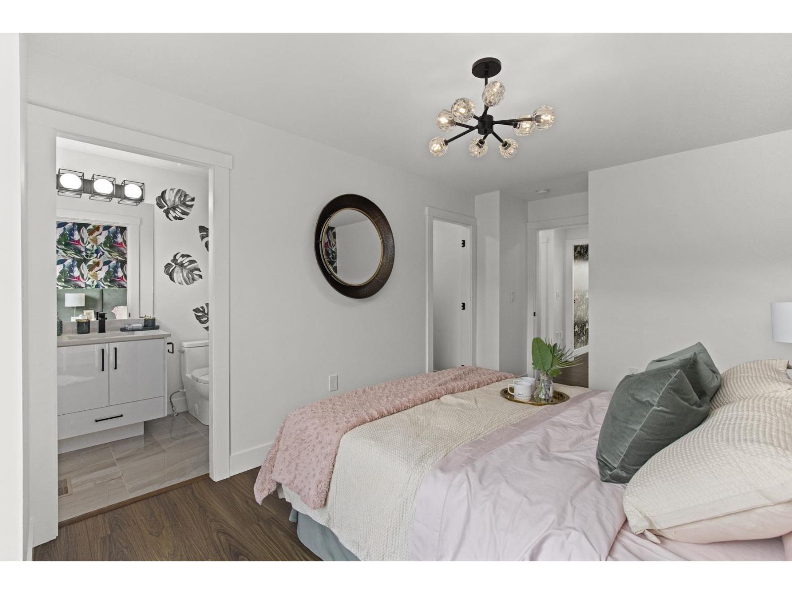 7 6035 141 Street Property Photo 23