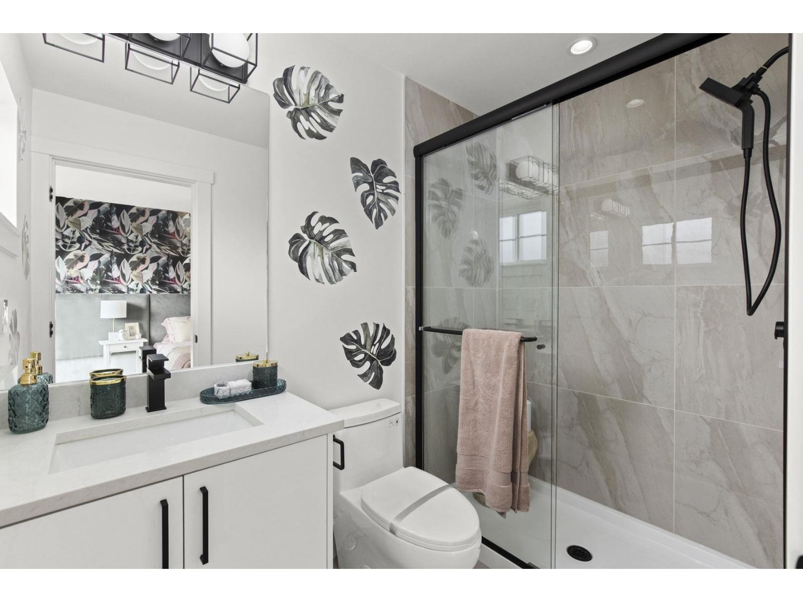 7 6035 141 Street Property Photo 25