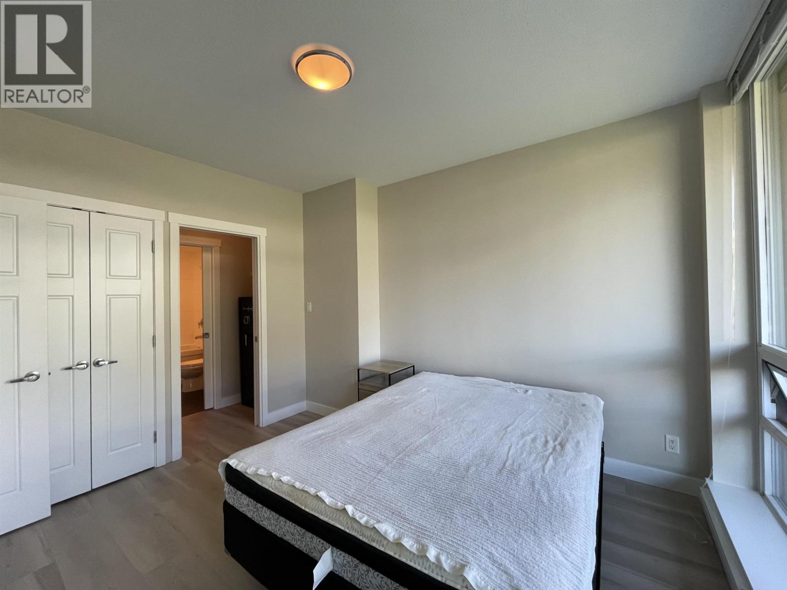 602 2968 Glen Drive Property Photo 12