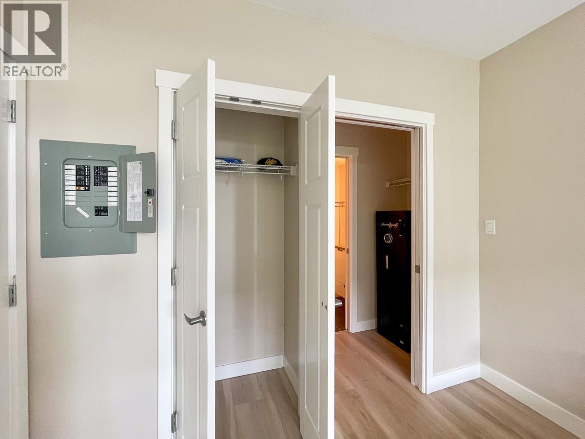 602 2968 Glen Drive Property Photo 14