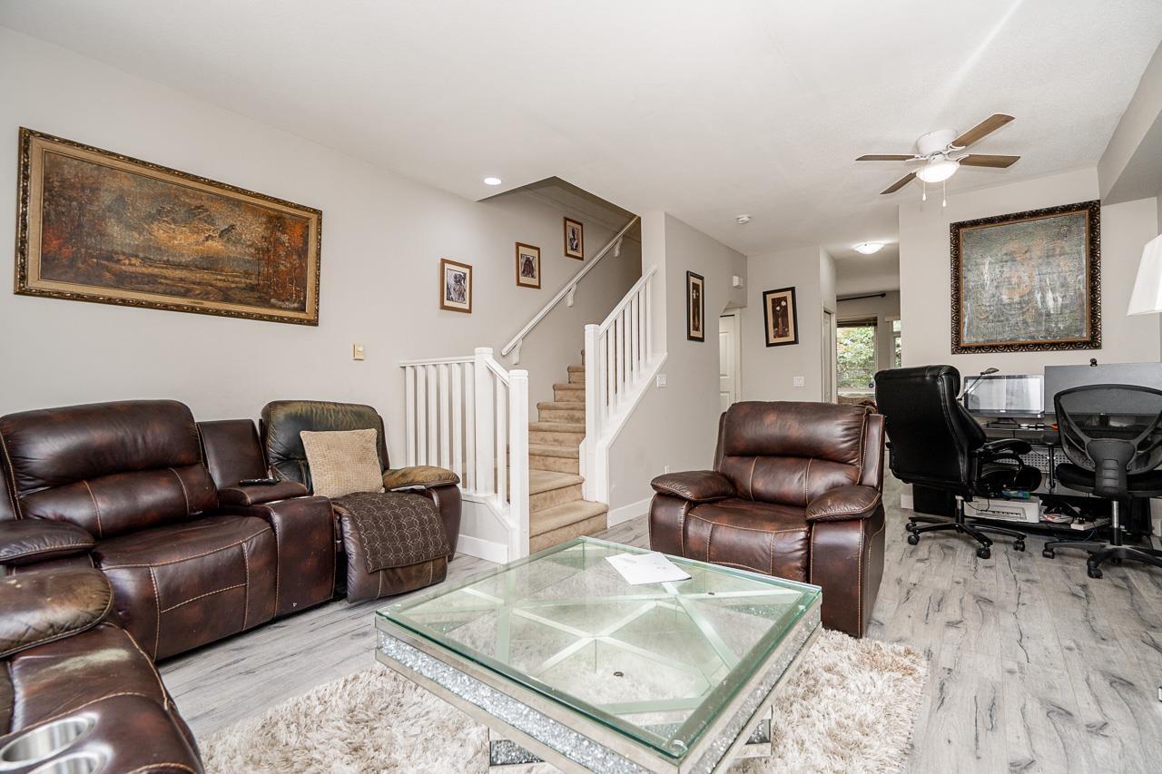 11 16772 61 Avenue Property Photo 2
