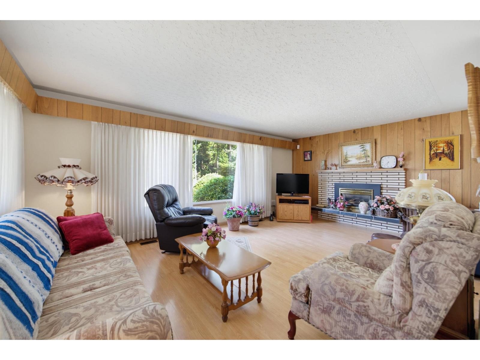 32712 Bevan Avenue Property Photo 6