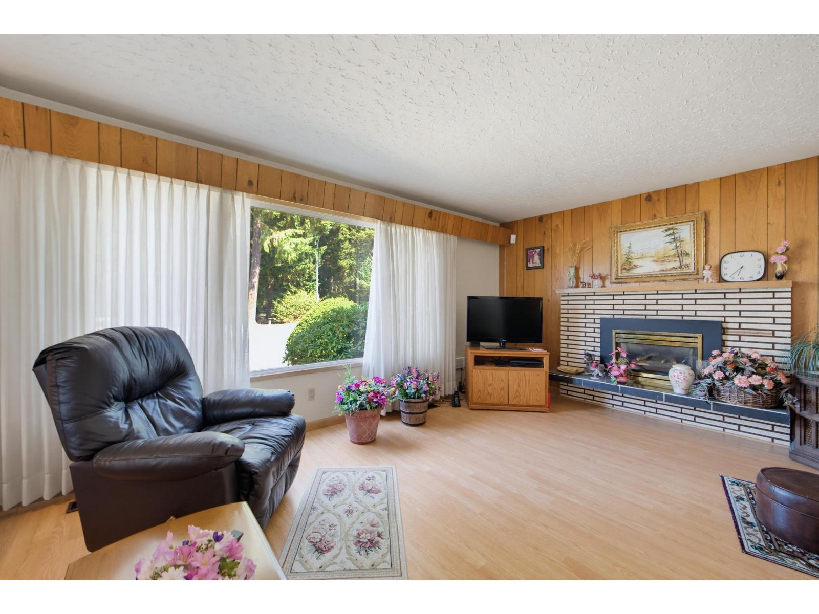 32712 Bevan Avenue Property Photo 8