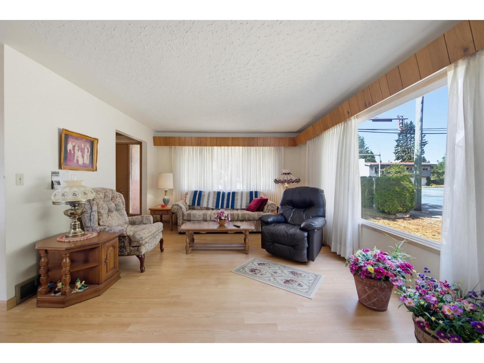 32712 Bevan Avenue Property Photo 10