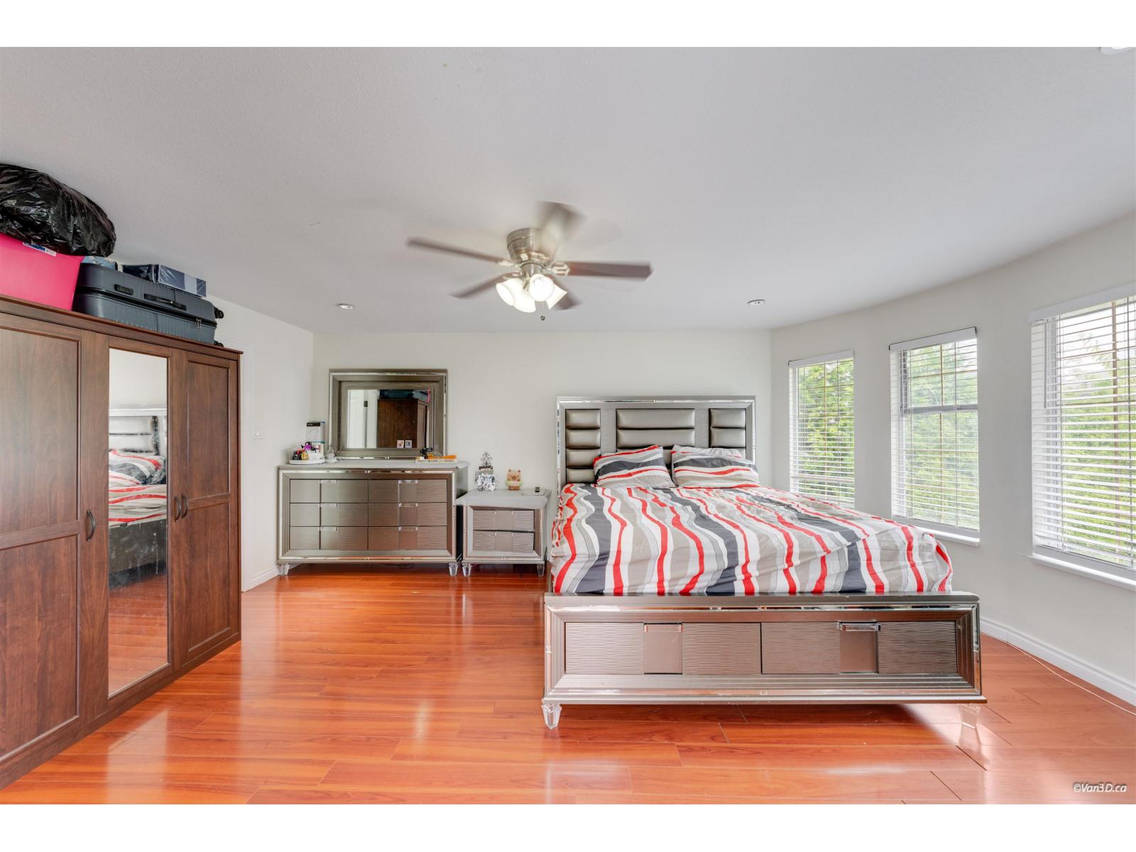 7069 144 Street Property Photo 13