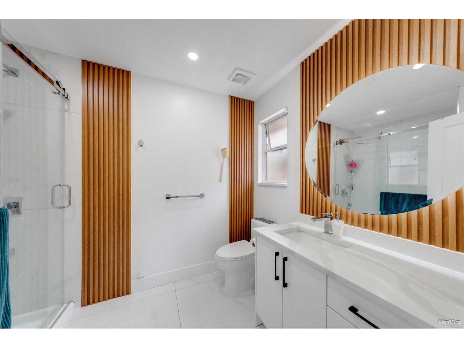 7069 144 Street Property Photo 19