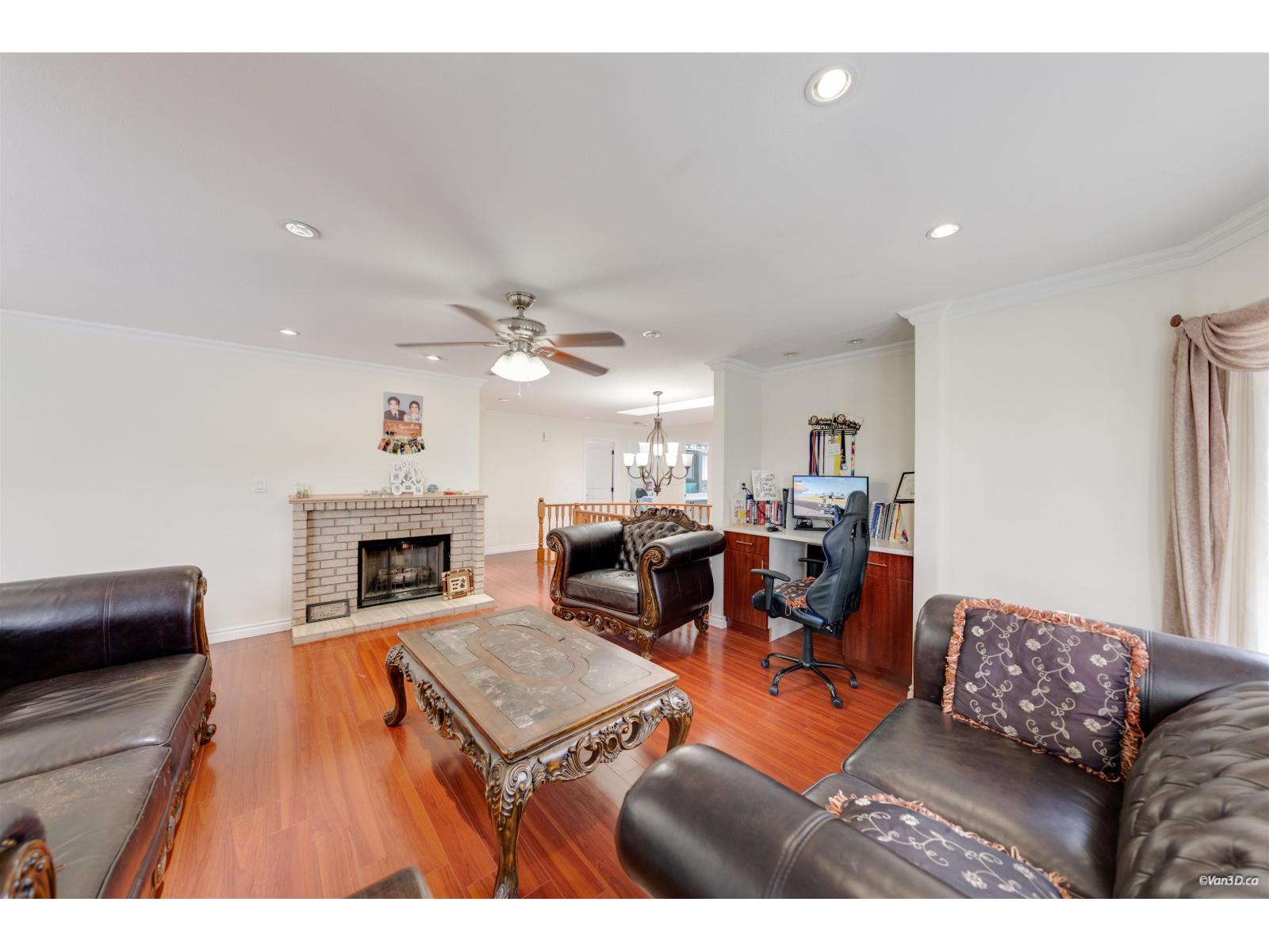 7069 144 Street Property Photo 24