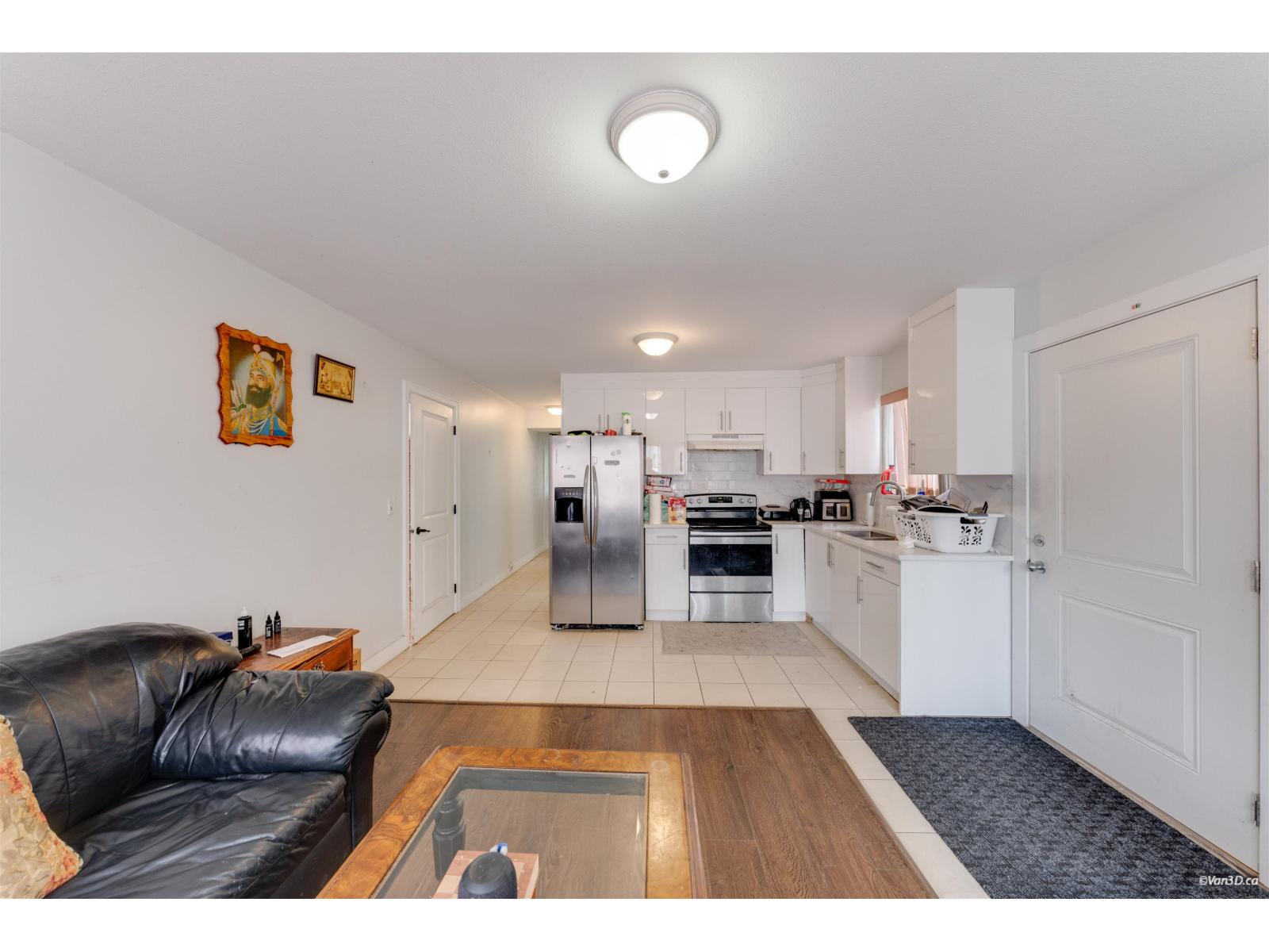 7069 144 Street Property Photo 27