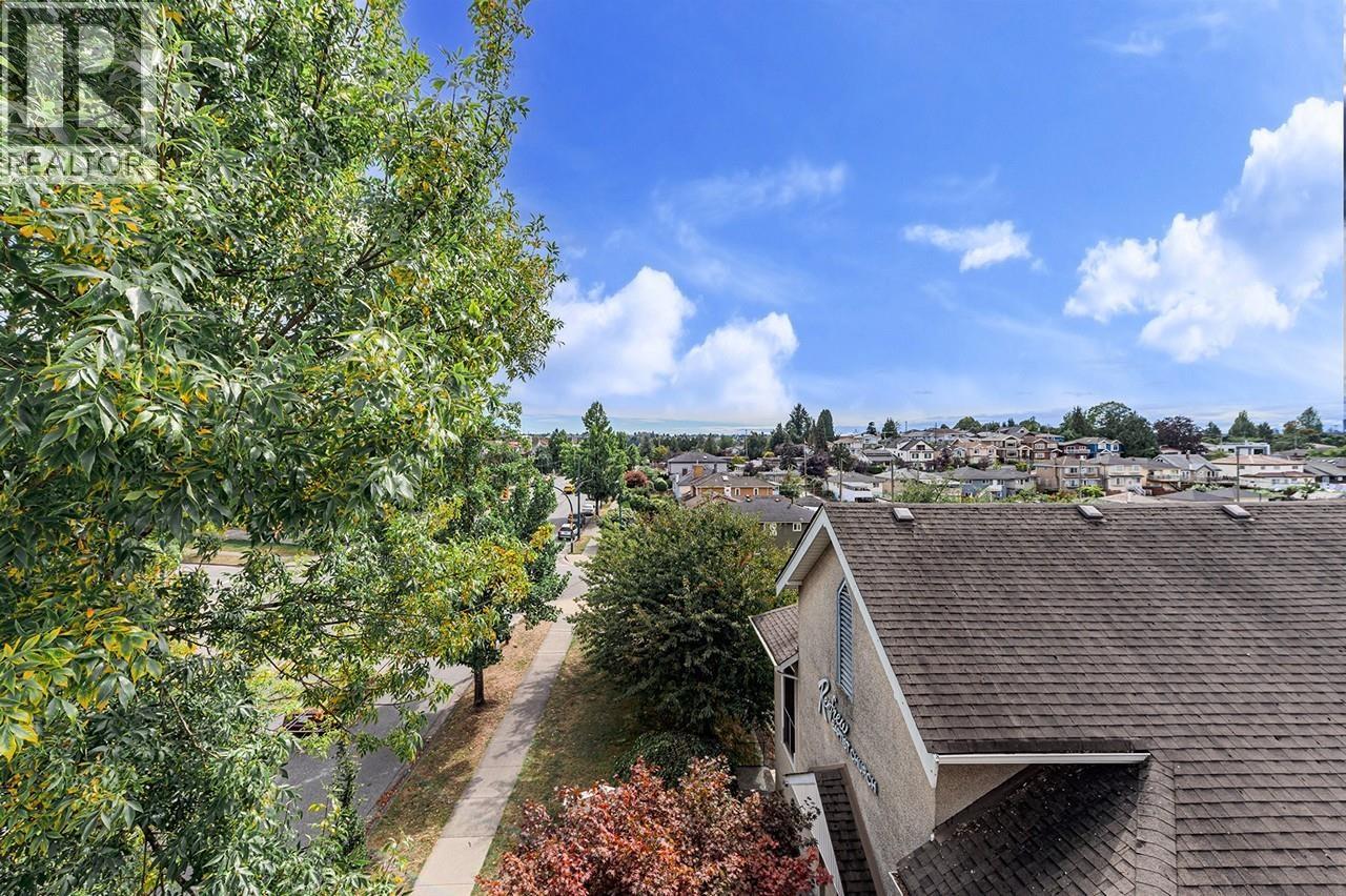 519 2888 E 2nd Avenue Property Photo 18