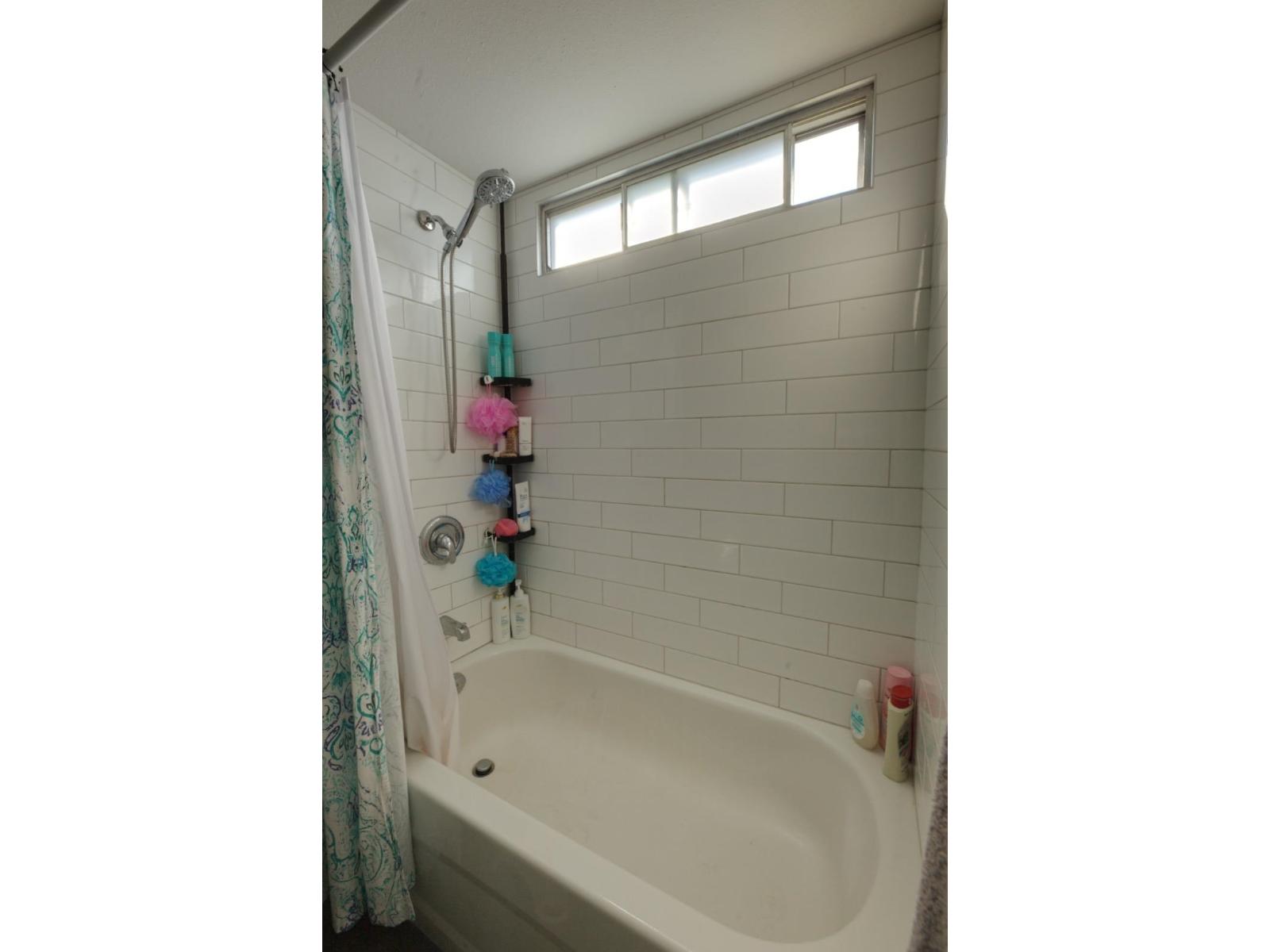 1884 Heath Road #16 Property Photo 11