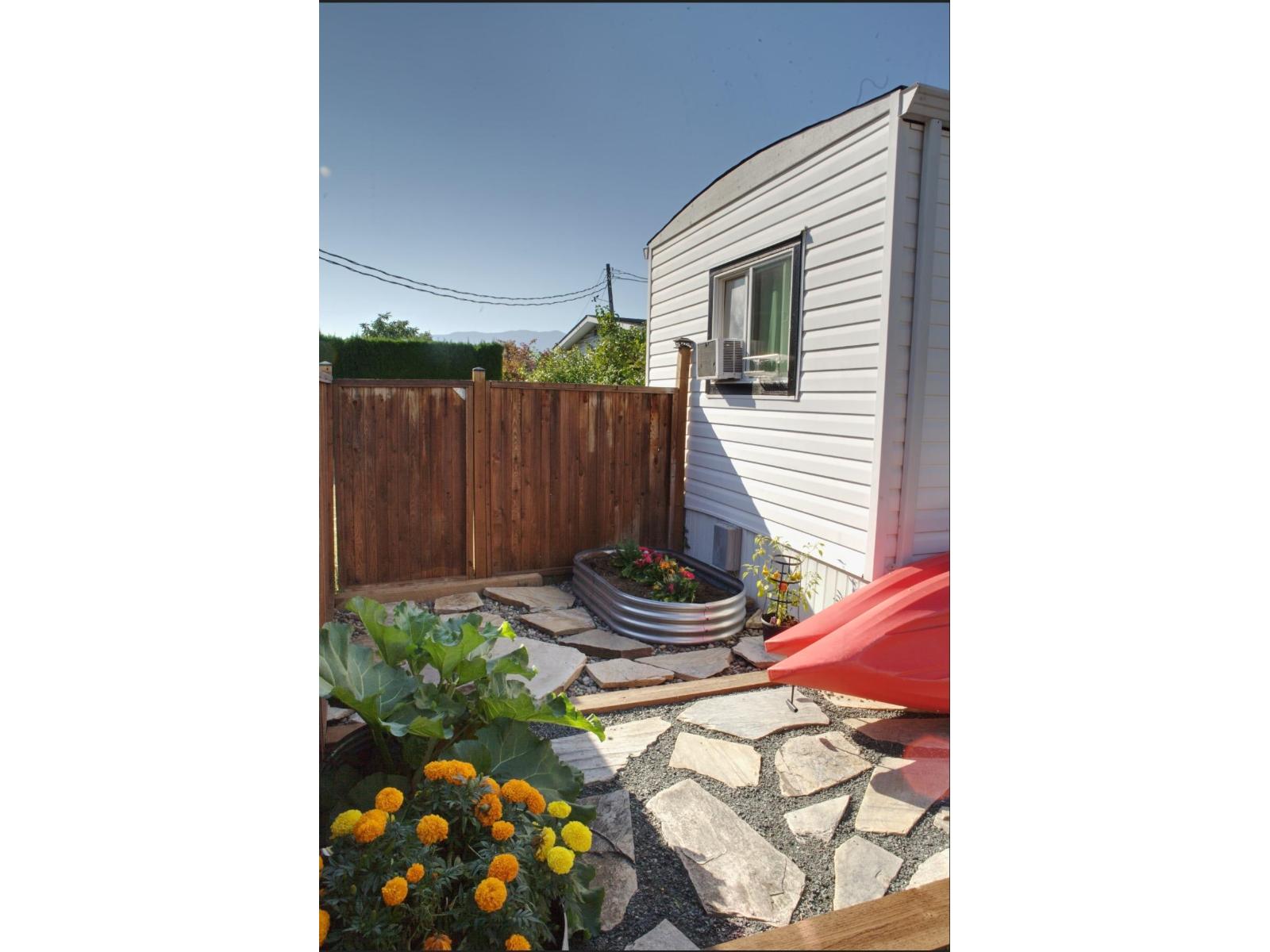 1884 Heath Road #16 Property Photo 12