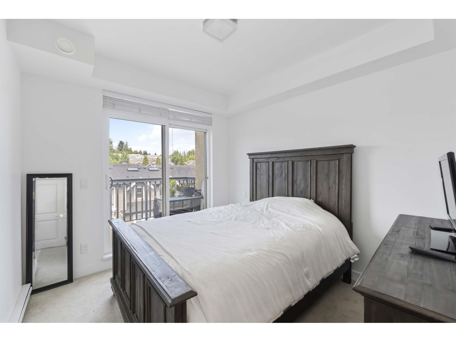 A413 20487 65 Avenue Property Photo 33