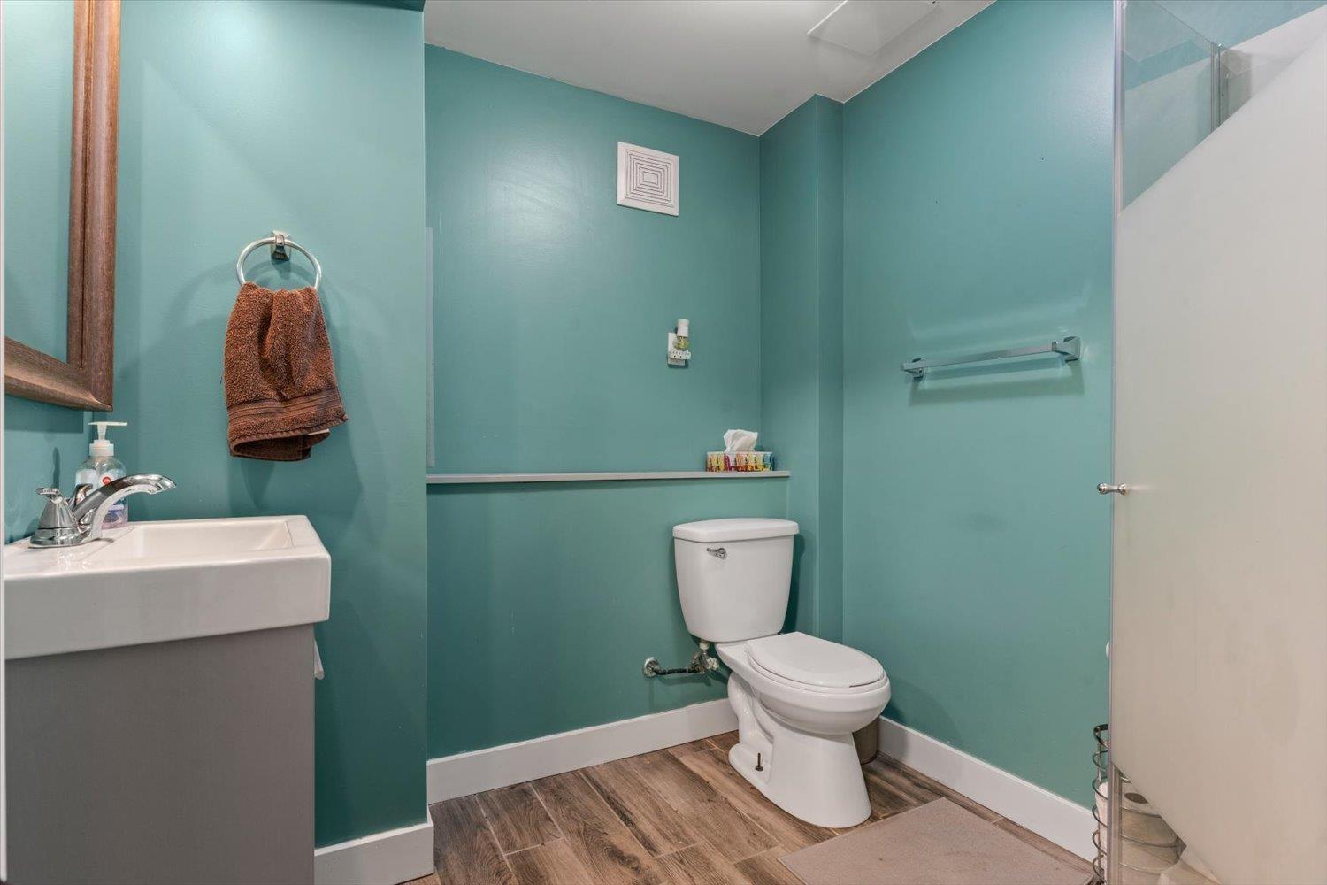 46551 Teton Avenue Property Photo 22