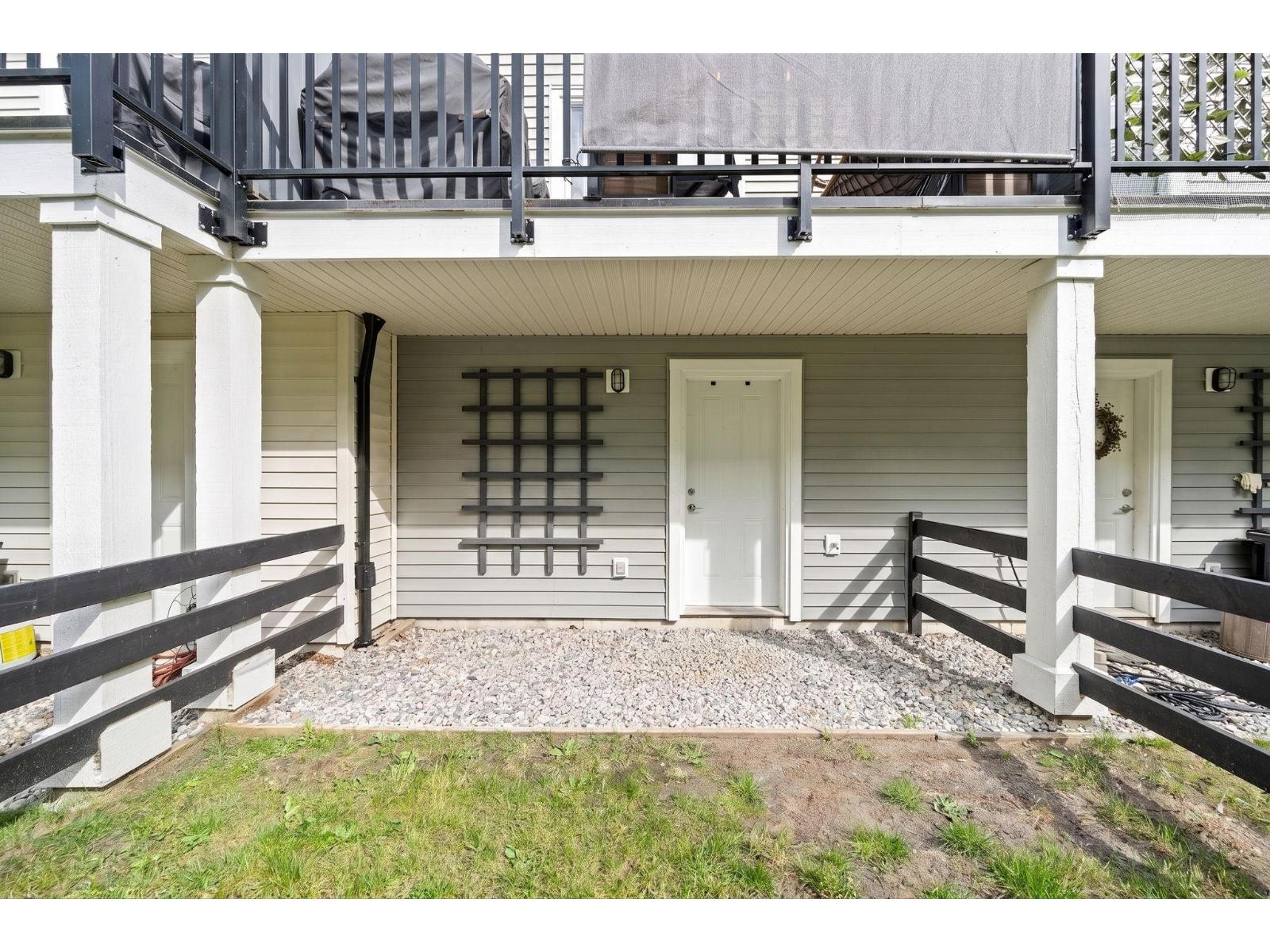 53 18983 72a Avenue Property Photo 24