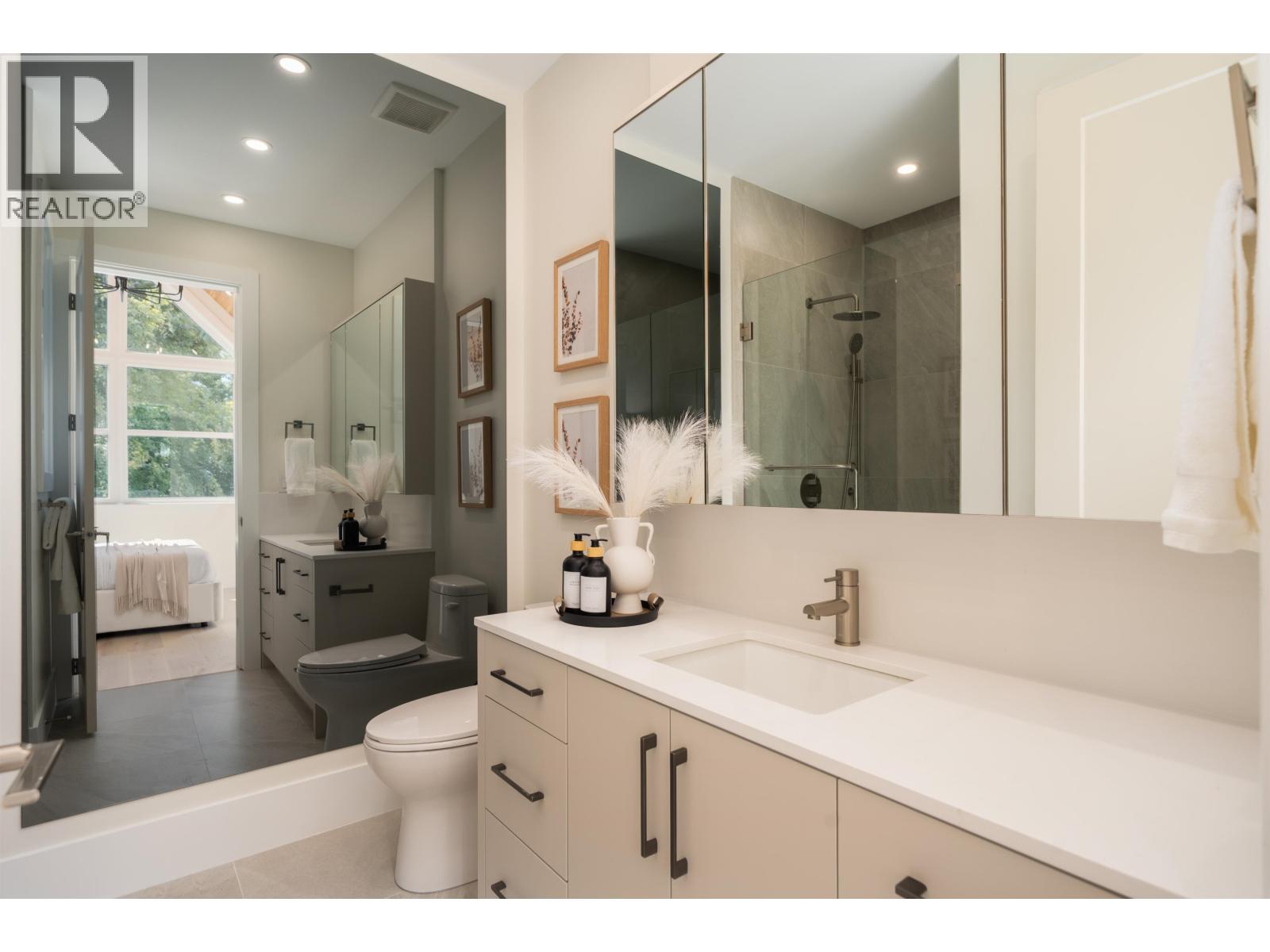 1 4331 Union Street Property Photo 17