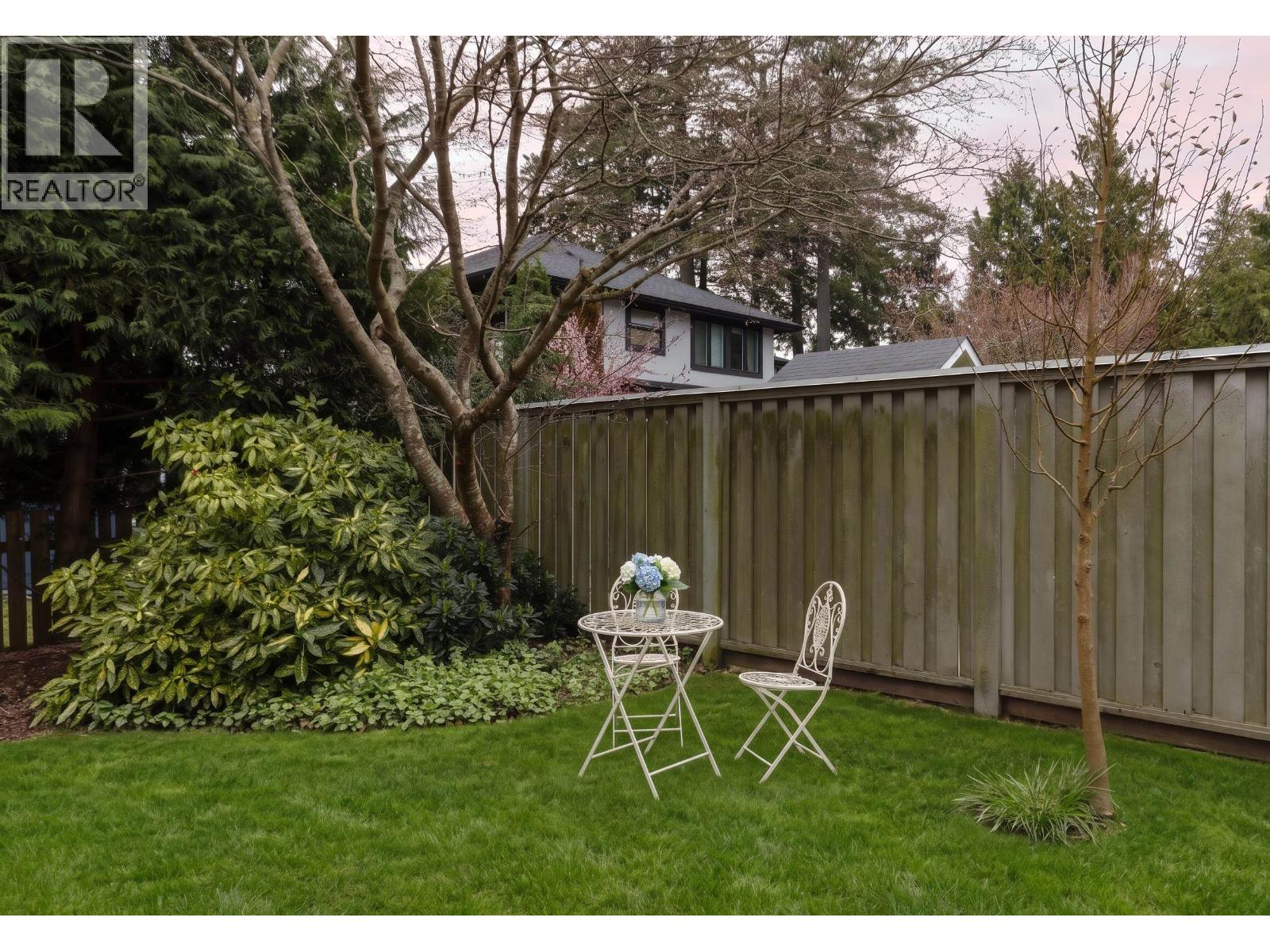 29 50 Street Property Photo 37